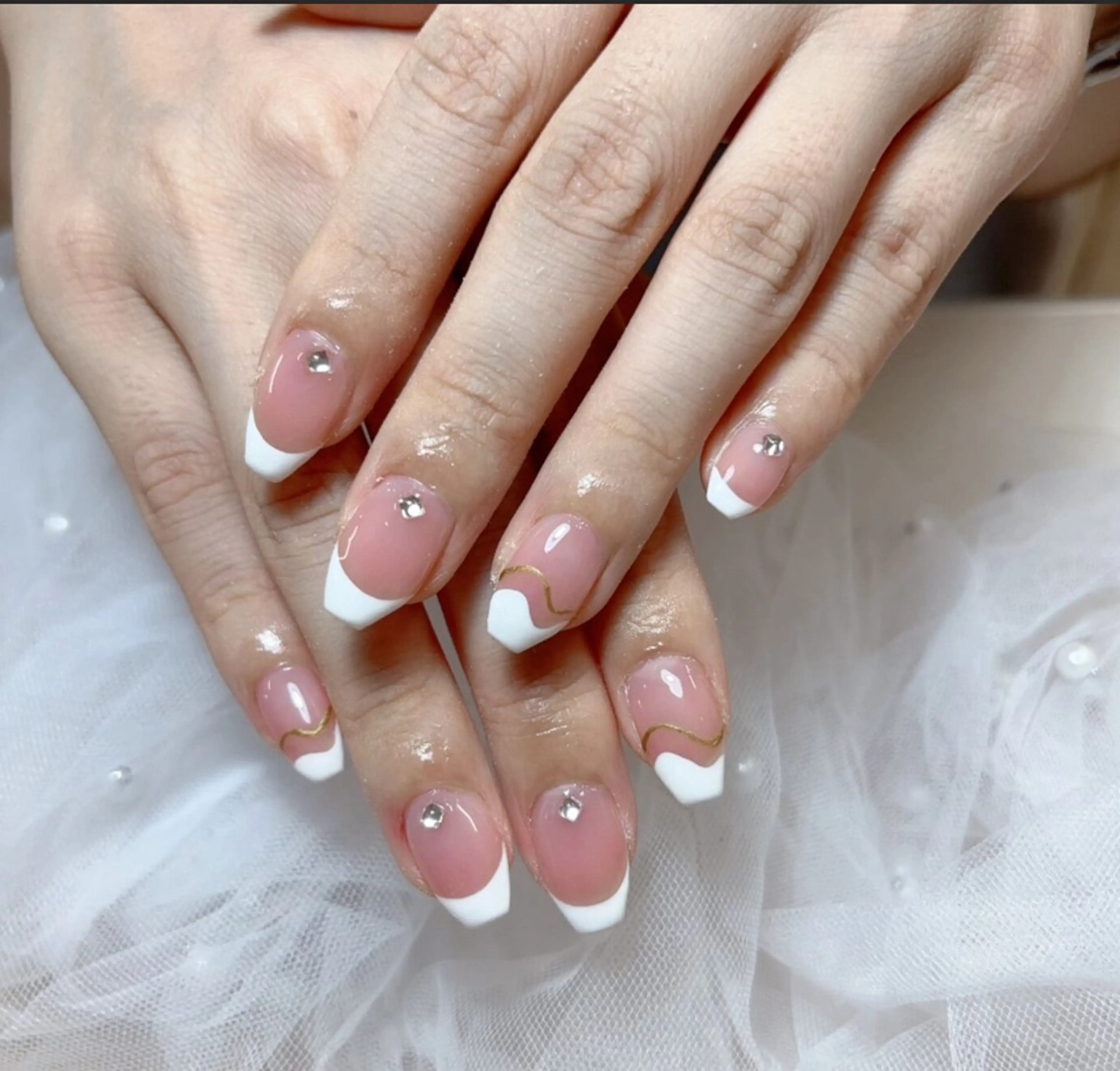 ネイル 🎀erika 長さだし💗モチ最高のネイルデザイン