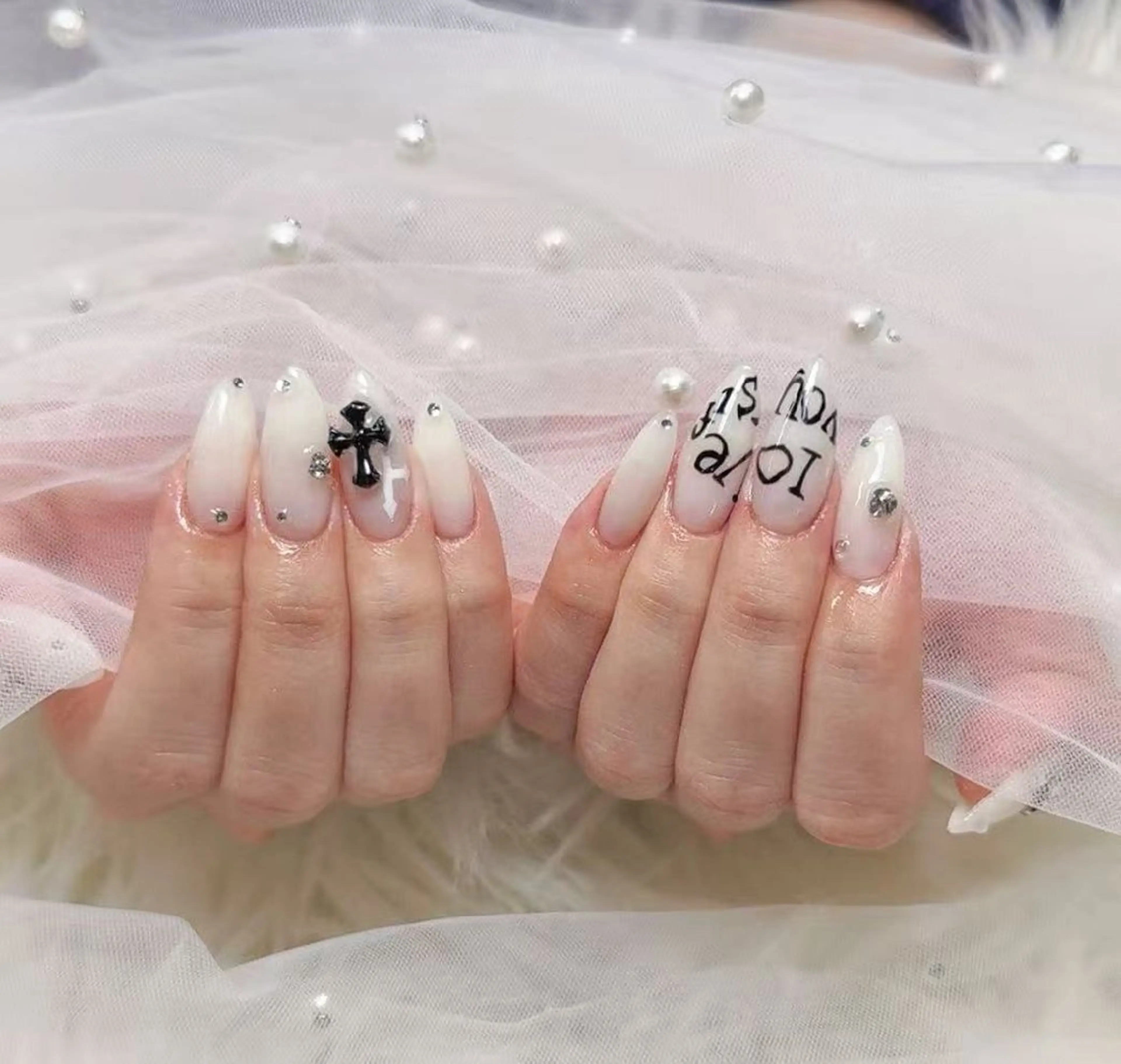 ネイル ENsalon AKIRAのネイルデザイン