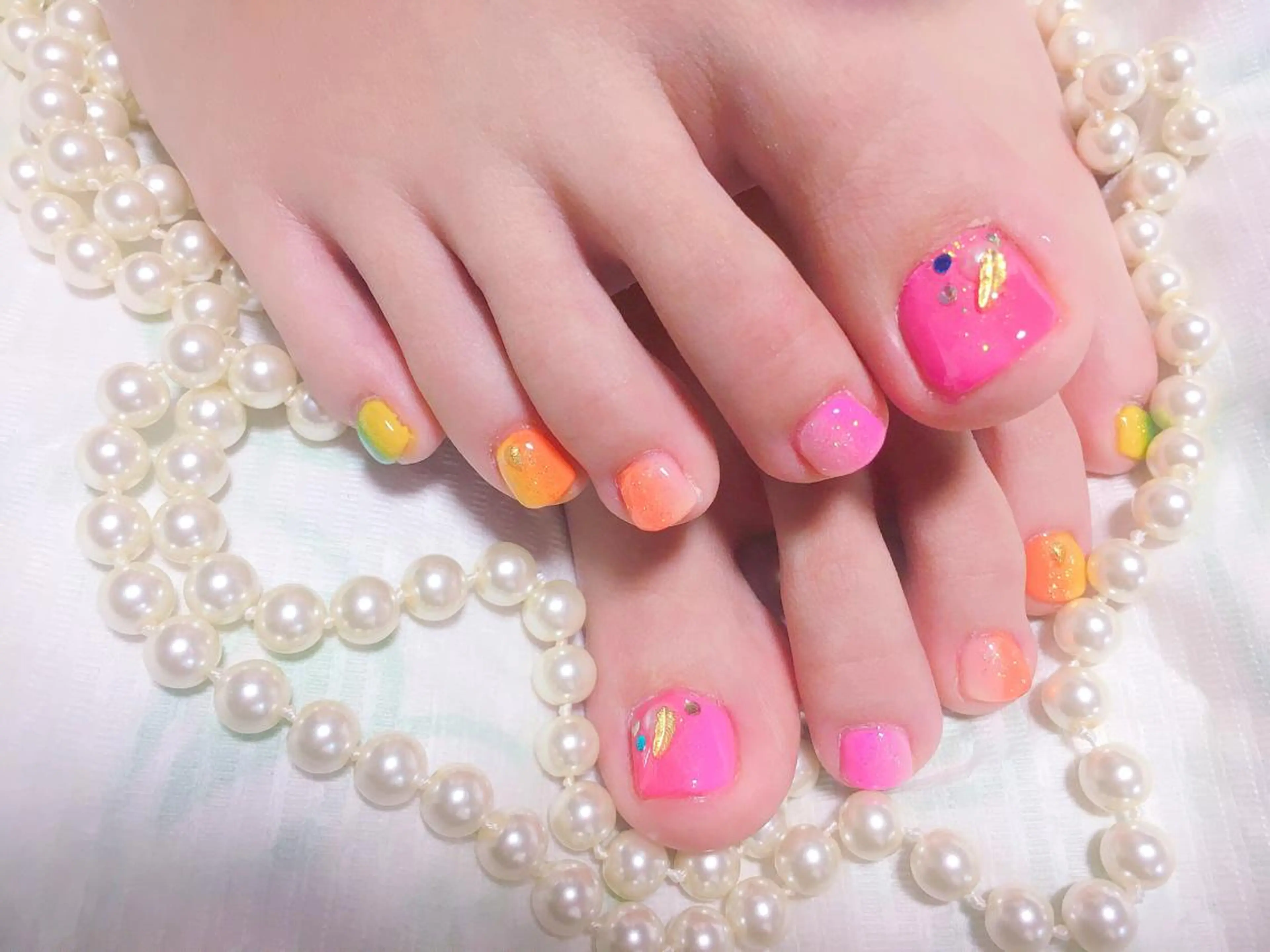 ネイル グラデーション フットネイル ネイルサロン HARRYS所属・ネイル･脱毛サロン HARRYSのエステ・リラクイメージ