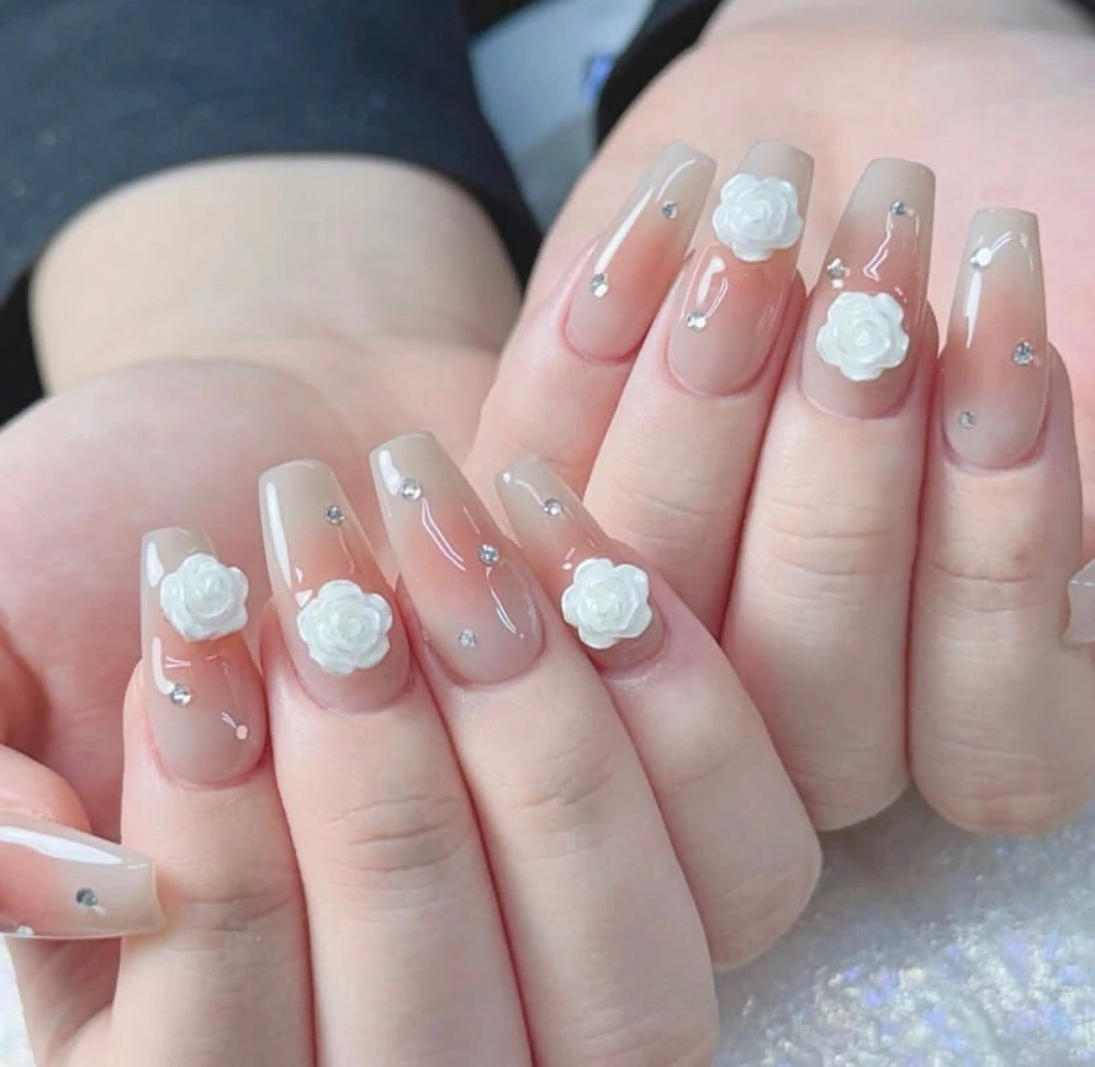 ネイル Hin Nail Osaka所属・Hin Nailsのネイルデザイン