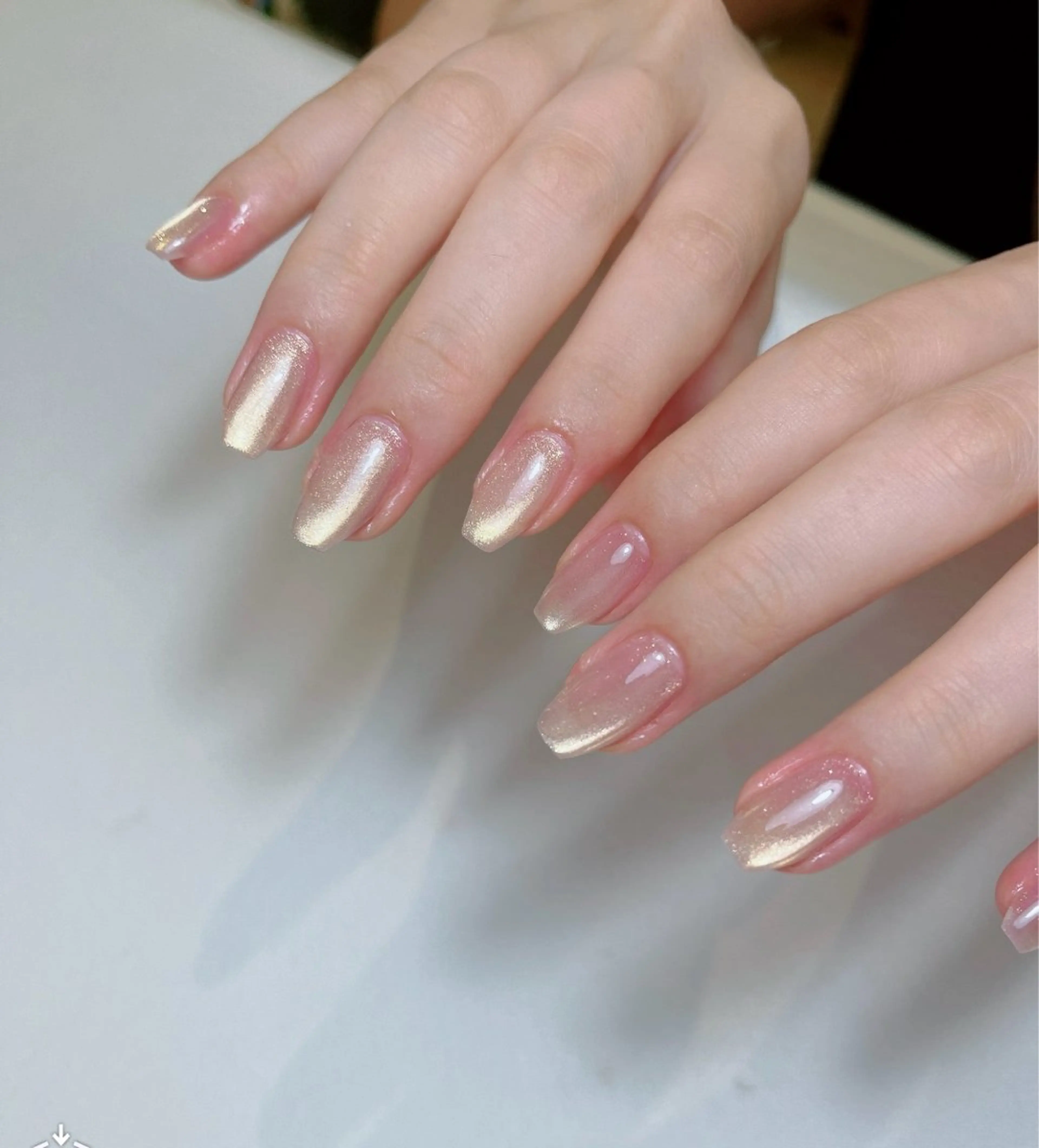 ネイル チークネイル フラッシュネイル キラキラネイル マグネットネイル オフィスネイル ハンドネイル Floria ユイのネイルデザイン