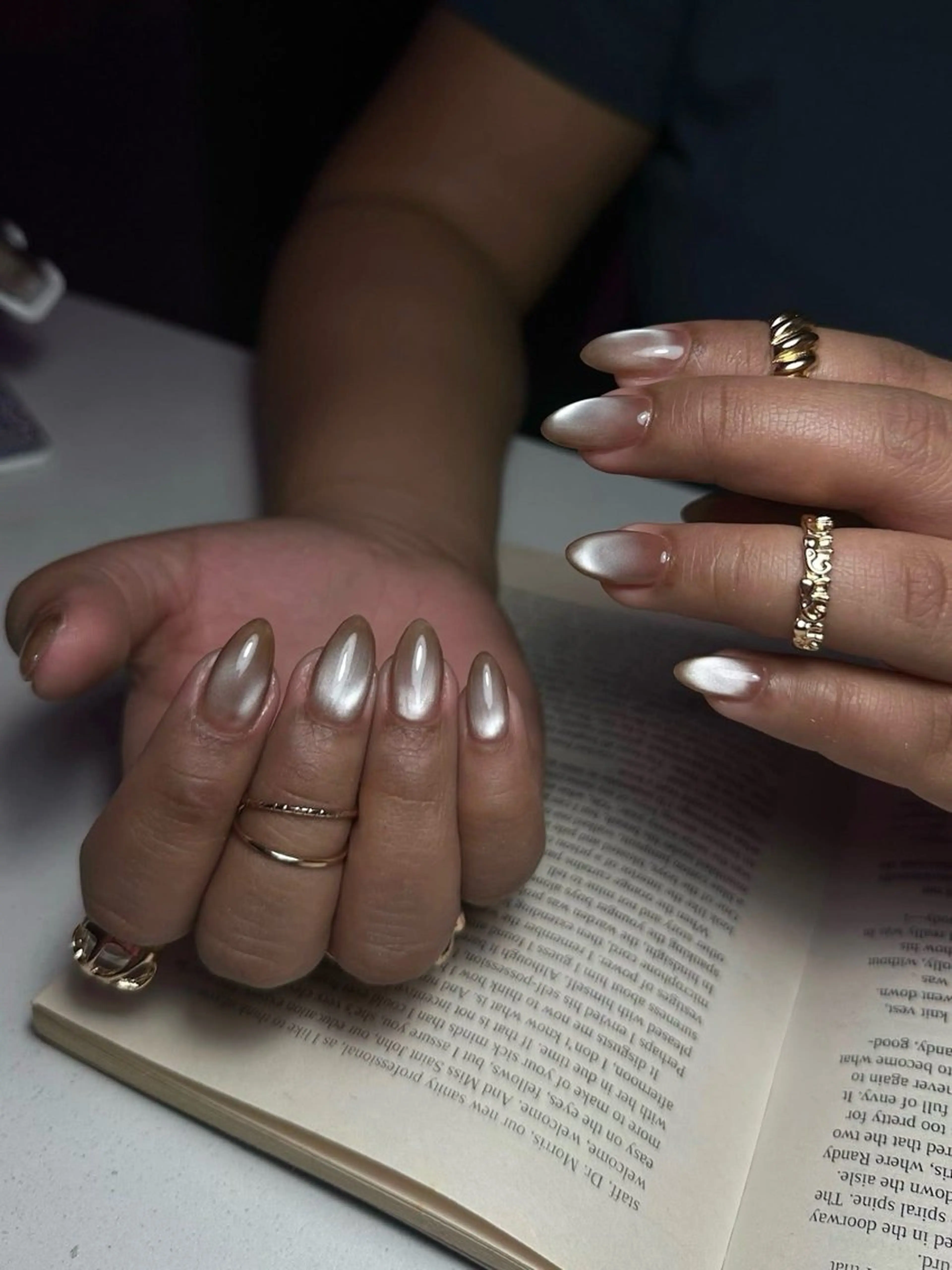 ネイル オーロラネイル ブルー チークネイル 長さ出し フットネイル ハンドネイル JIN 168 新大久保のネイルデザイン