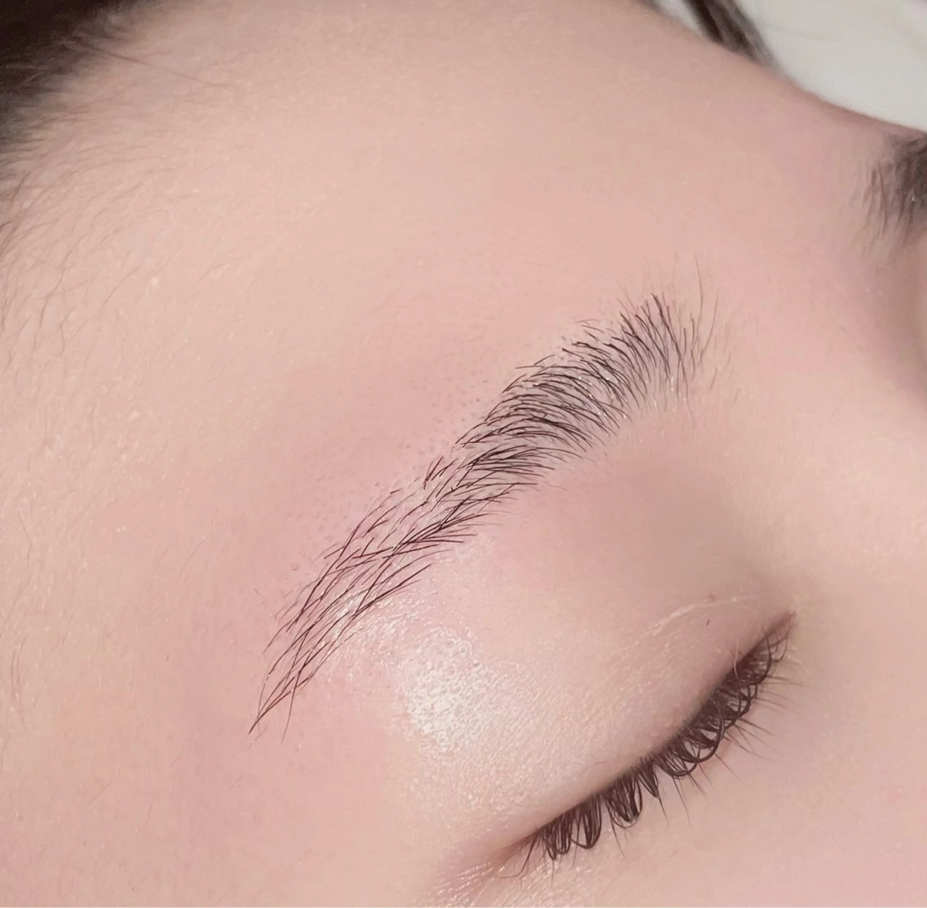 アイブロウ 小峰 利樹のマツエク・マツパデザイン