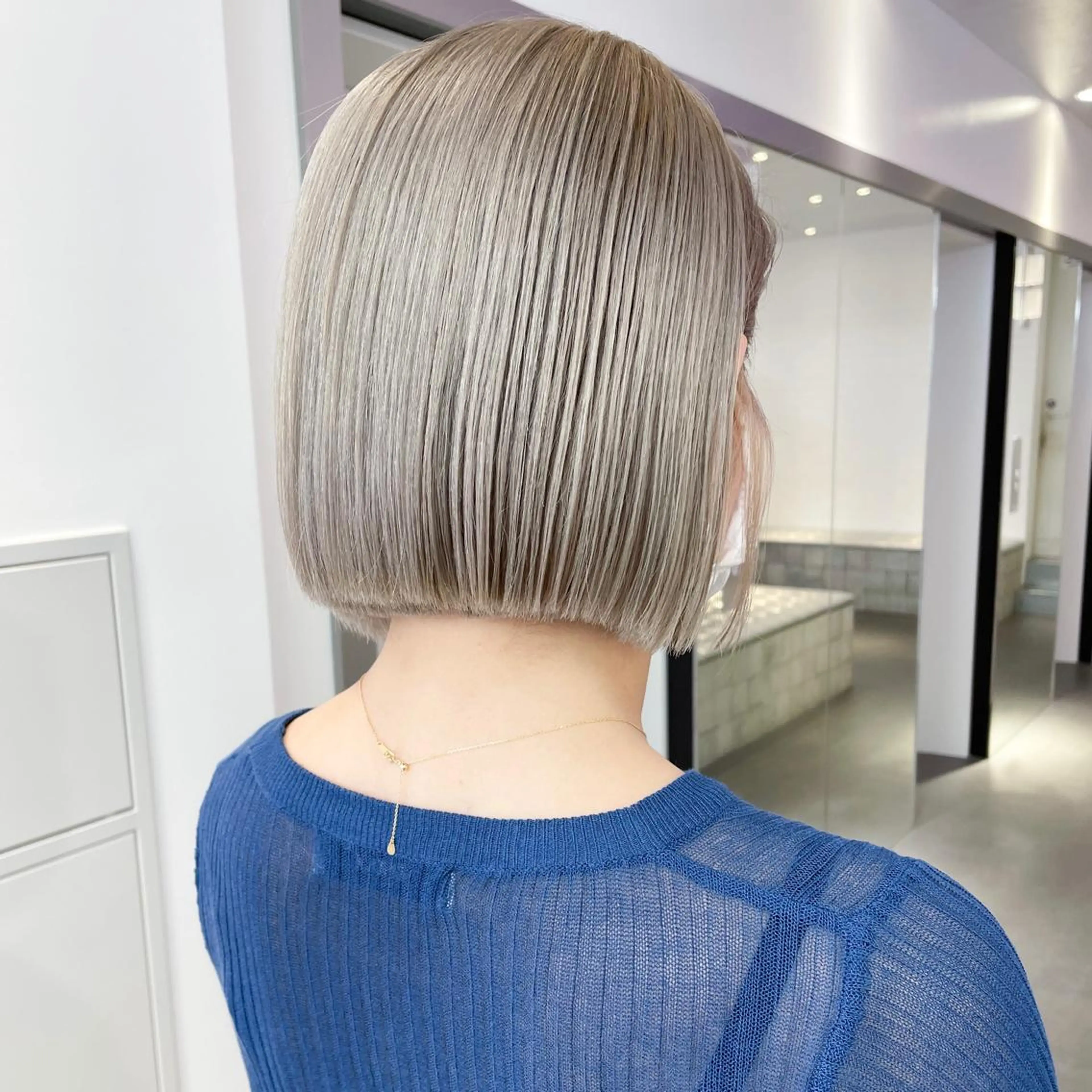 ショート カラー ヘアアレンジ メンズ キッズ ネイル マツエク・マツパ アイブロウ グレージュ ホワイト カット ヘアカラー トリートメント ボブ×柔らかいカラー 🩰misaki𓍼のヘアスタイル