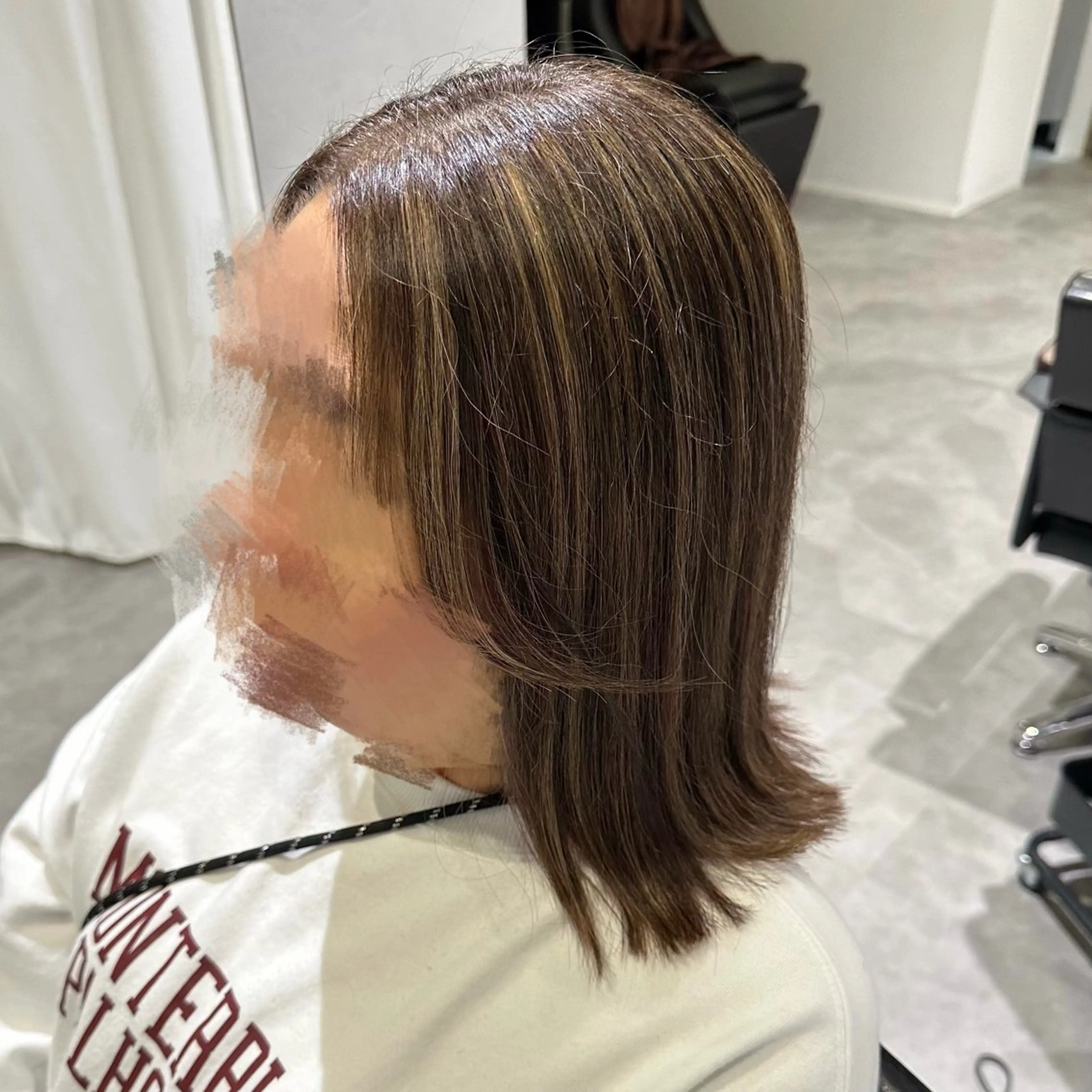 ミディアム カラー ベージュカラー ハイライトカラー ハイライト カット ヘアカラー 岩本みるか/ 暖色カラー/ベージュのヘアスタイル