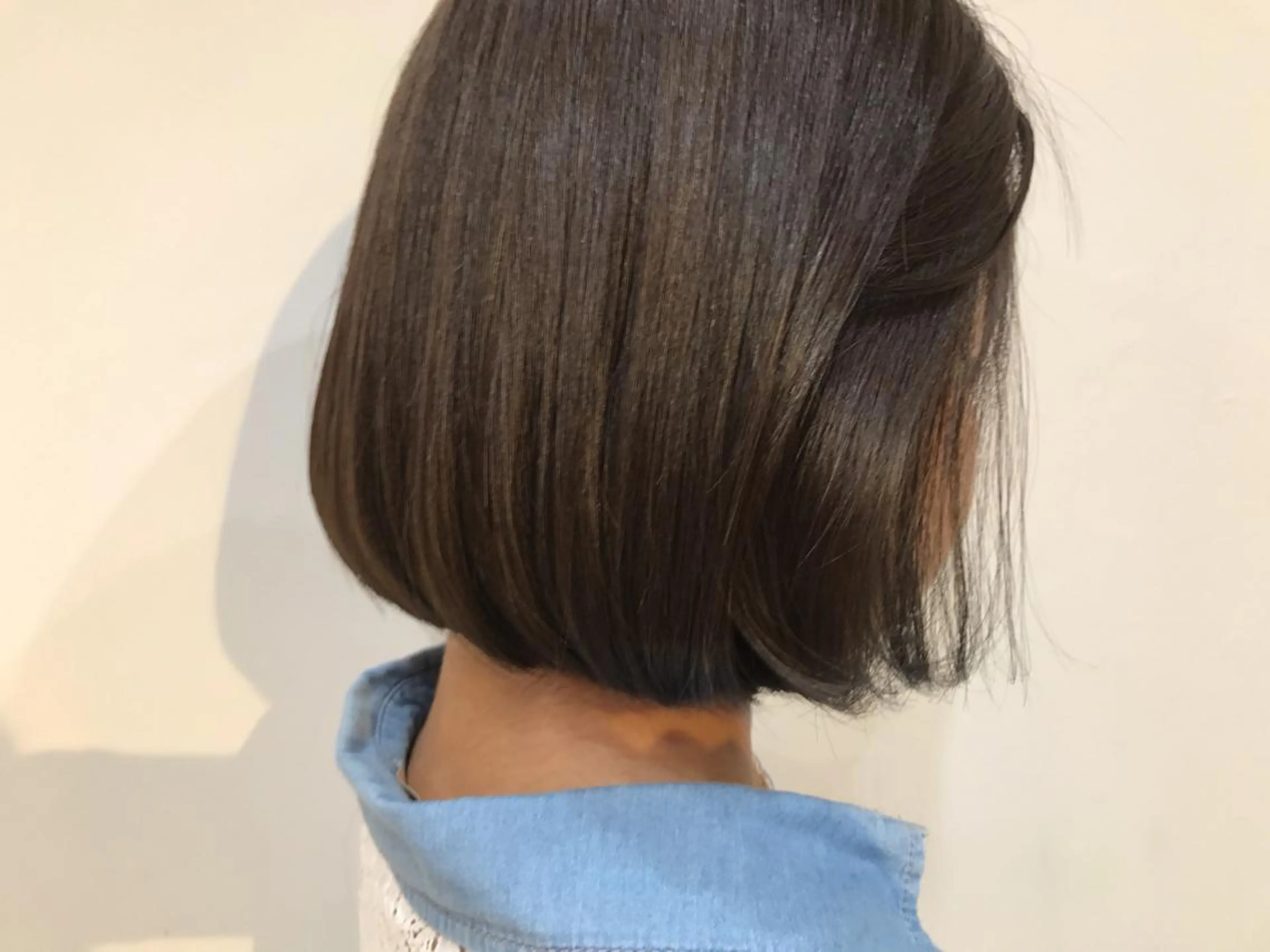 ショート カラー ワンレンボブ ブルーカラー ブラウンカラー ボブ ヒロミ/アレンジ/ アンニュイ/透け感のヘアスタイル