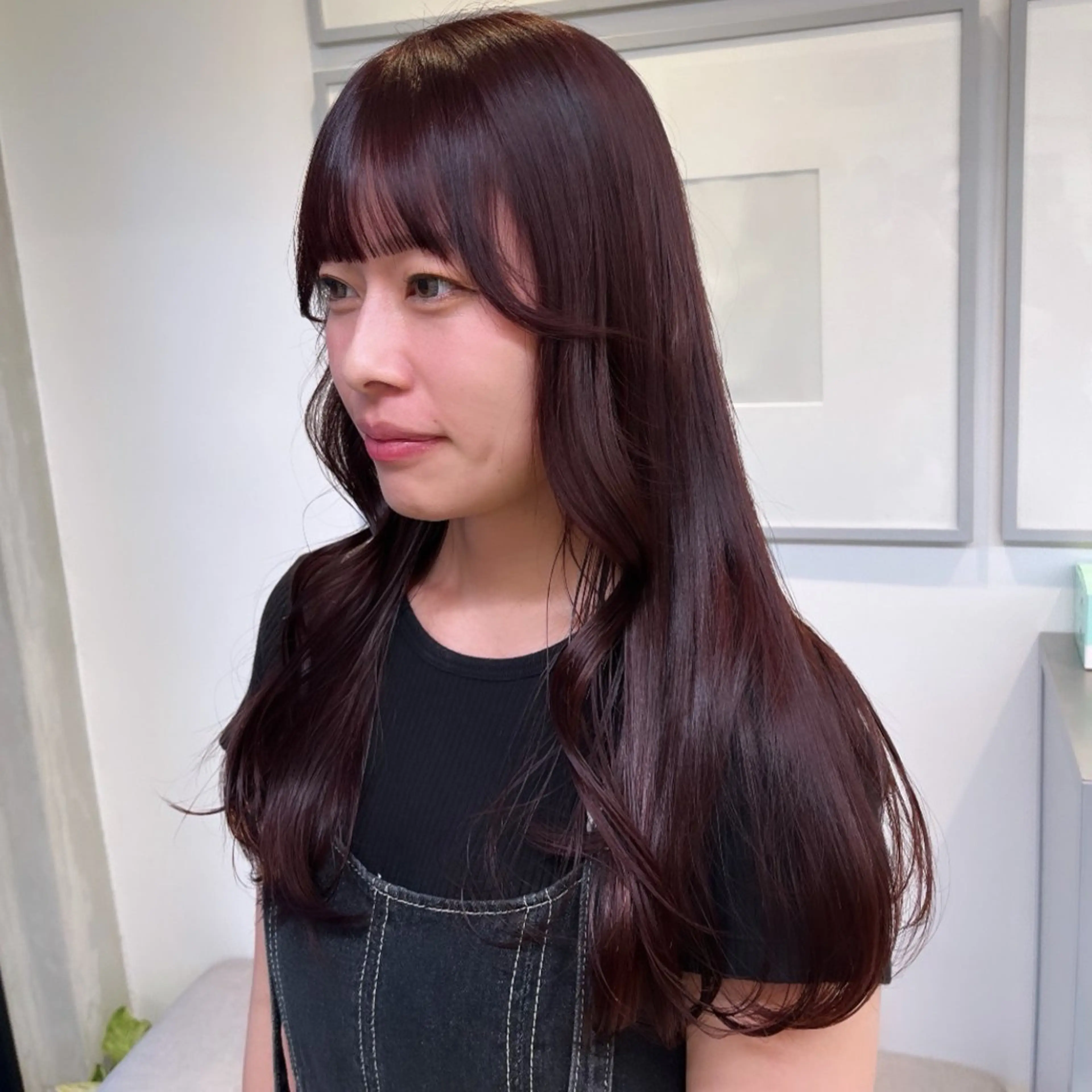 ロング カラー ボルドーカラー カシス ラベンダーカラー ラベンダーピンク ピンクカラー ヘアカラー トリートメント ヘッドスパ ヘアセット カジュアルを女っぽく 𝗮𝘆𝗮𝗰𝗼のヘアスタイル