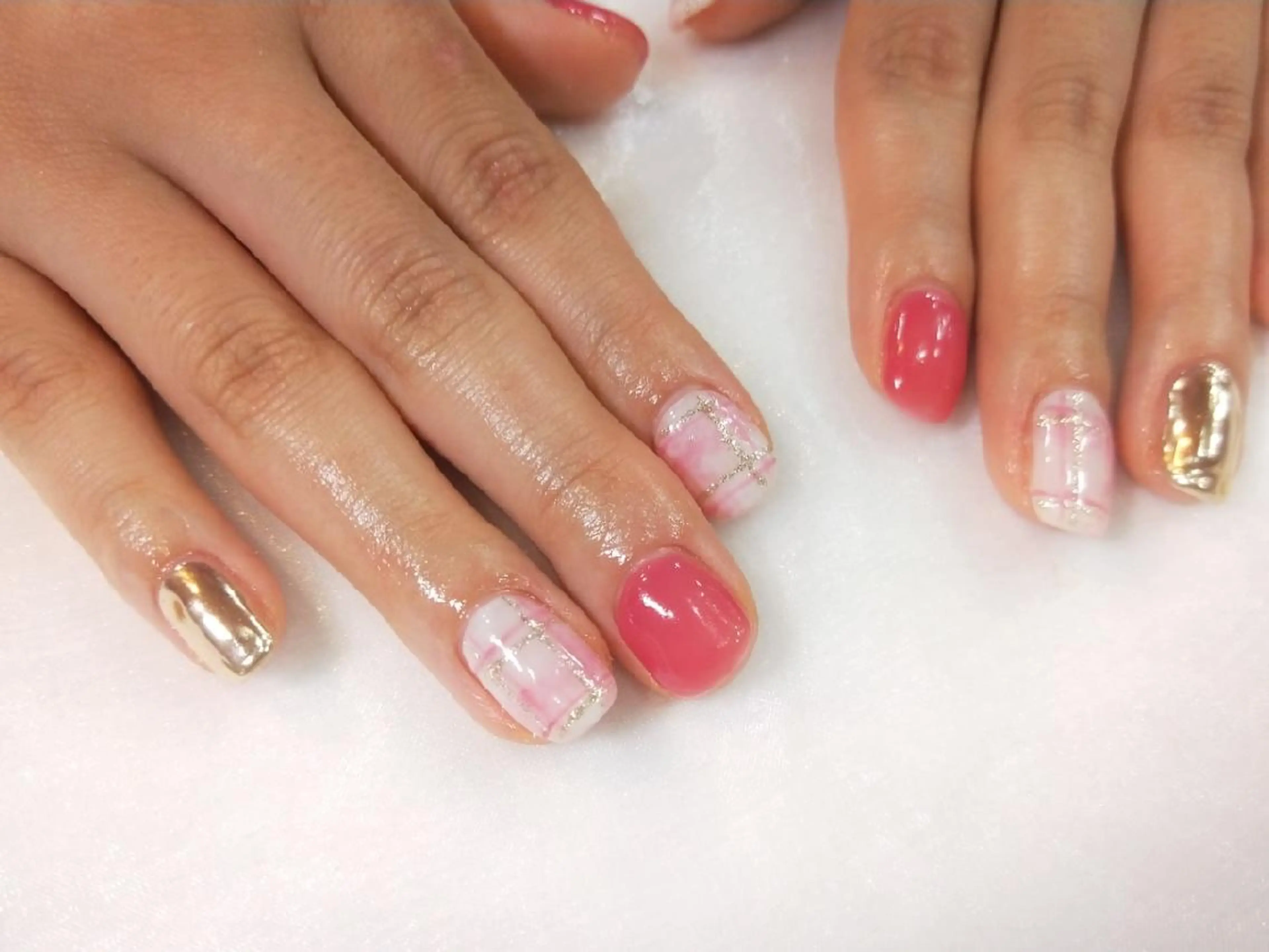 ネイル ハンドネイル ハンドケア R'well所属・はばすみれ🎀ﾈｲﾙ 光ﾌｪｲｼｬﾙ ﾍｱのネイルデザイン