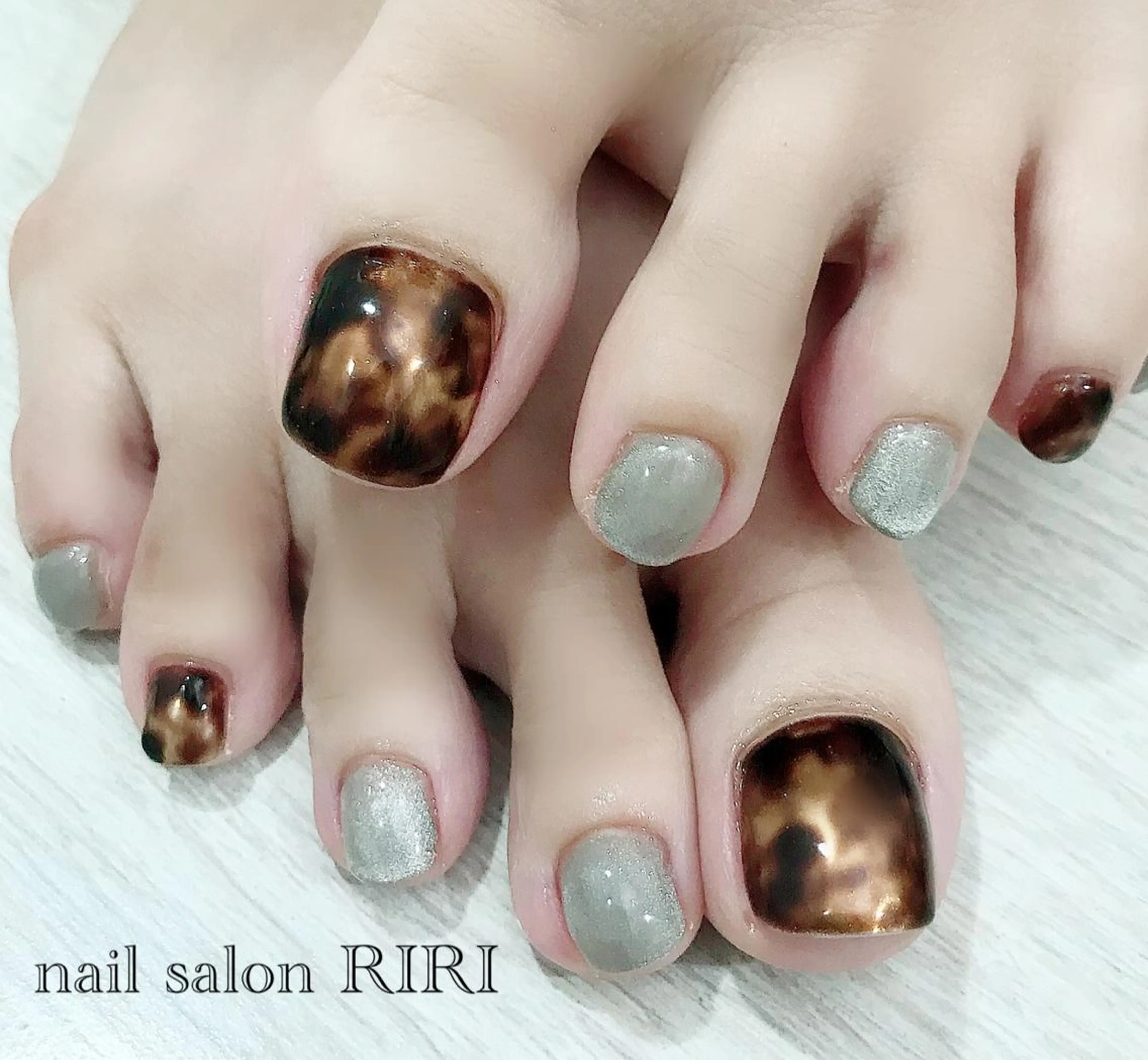 ネイル べっ甲ネイル マグネットネイル private  nail  salon RIRI所属・RIRI リリのネイルデザイン