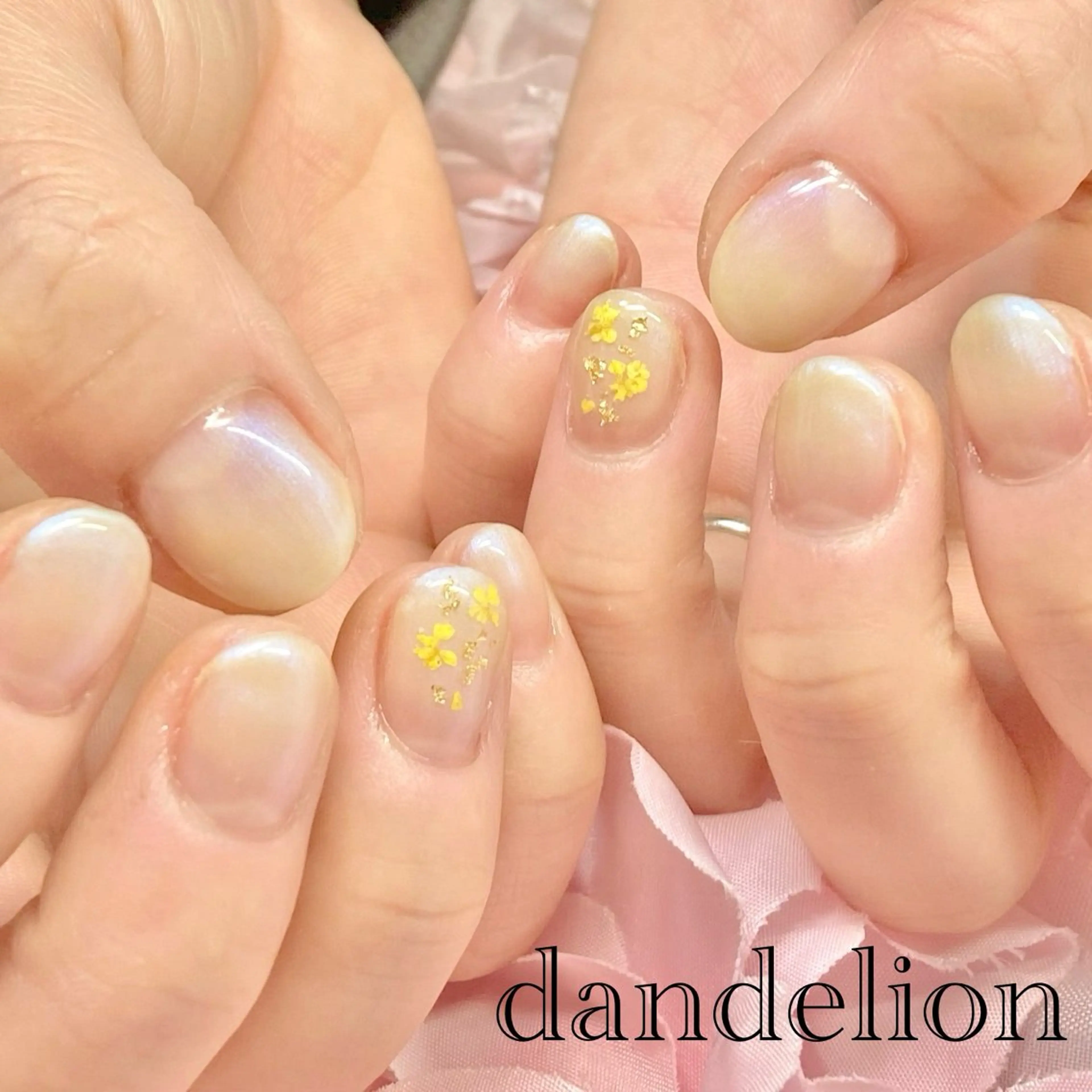 ネイル ハンドネイル ハンドケア dandelion ダンデライオンのネイルデザイン