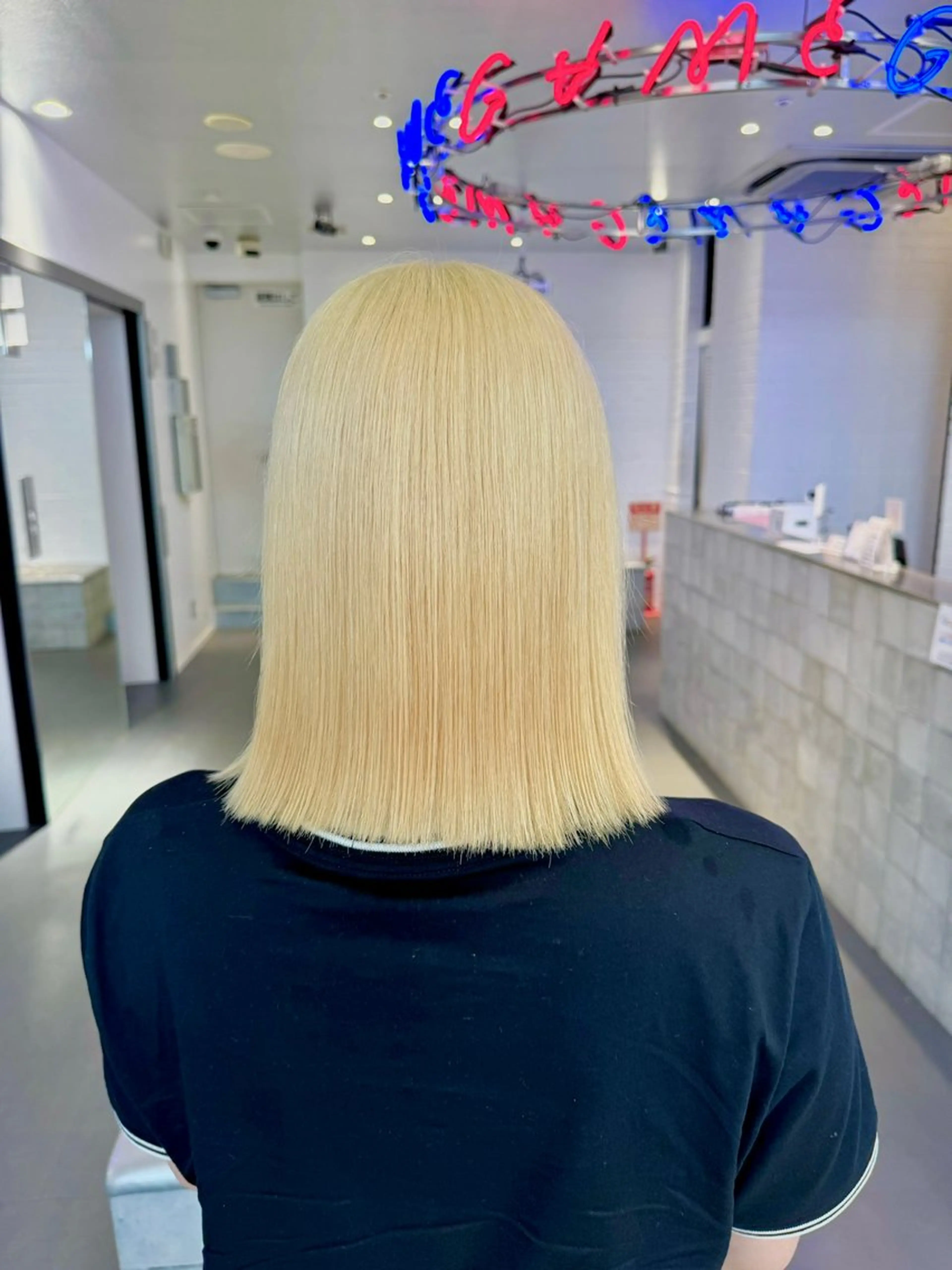 ショート カラー カット ヘアカラー トリートメント ヘアセット ザクザクレイヤー 🍀/ブリーチ/小田のヘアスタイル