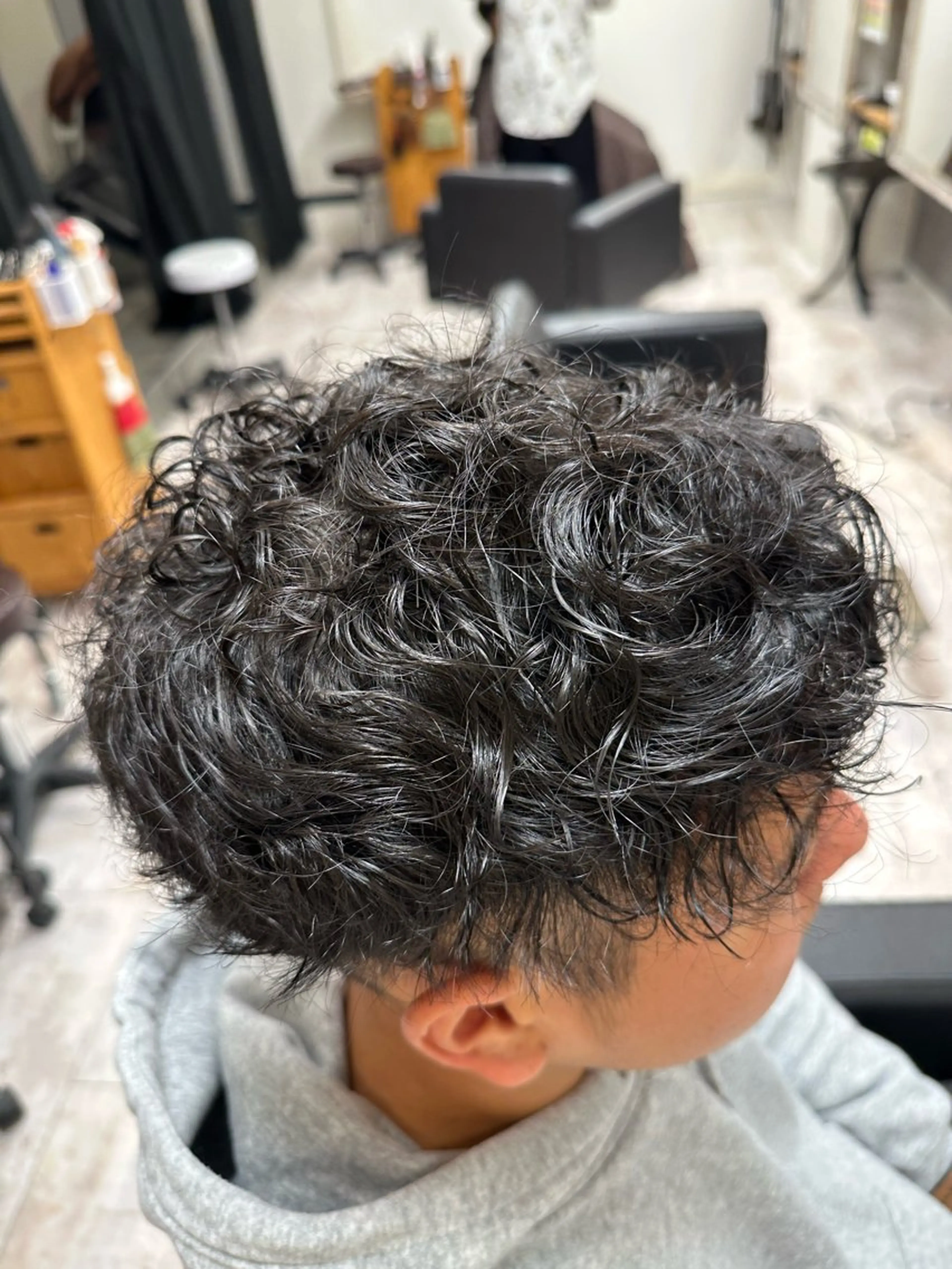 ミディアム パーマ メンズ 福山 宏介のヘアスタイル