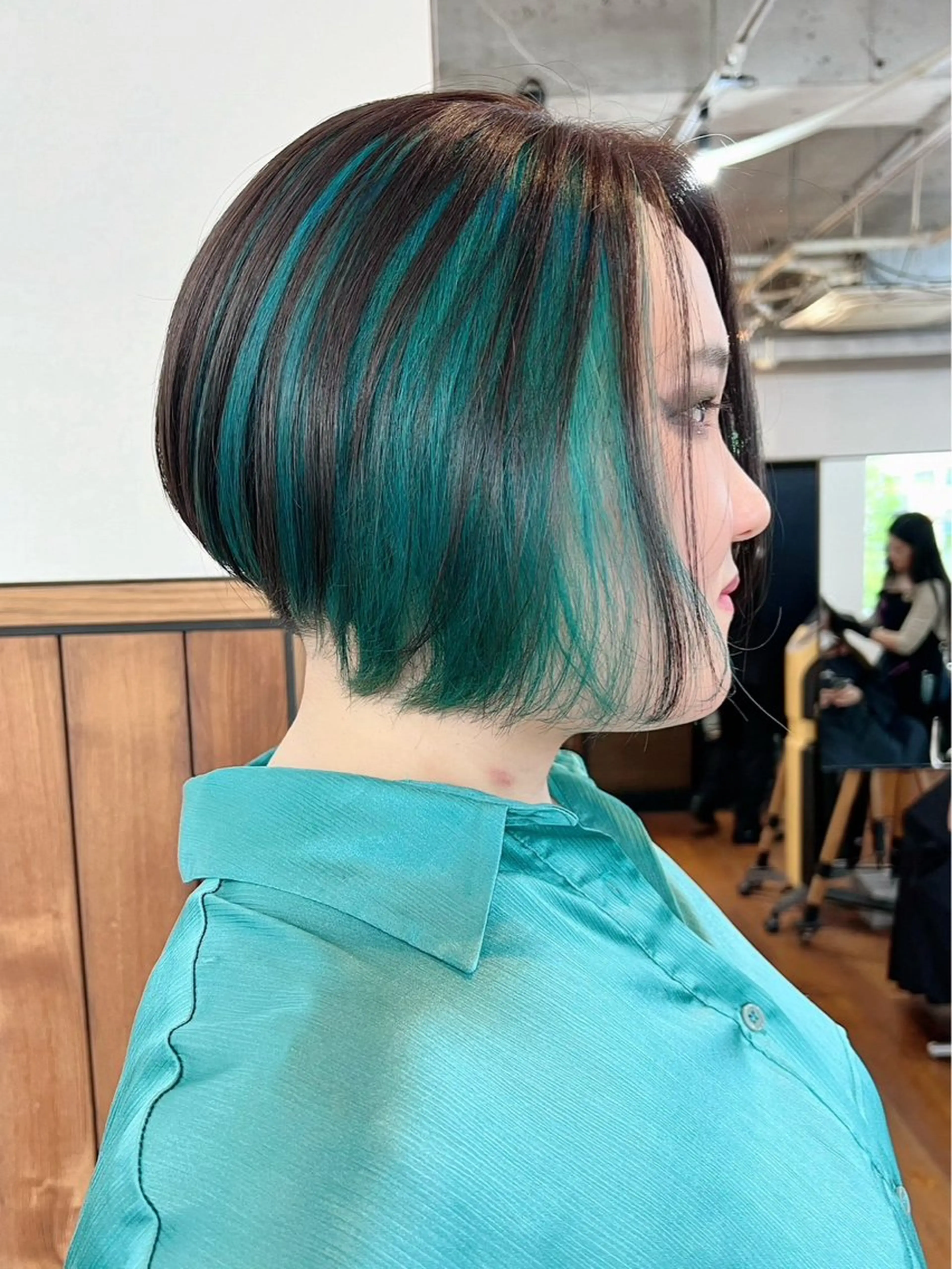 🌟カットとブリーチとカラー🌟ハイライト、インナーの写真