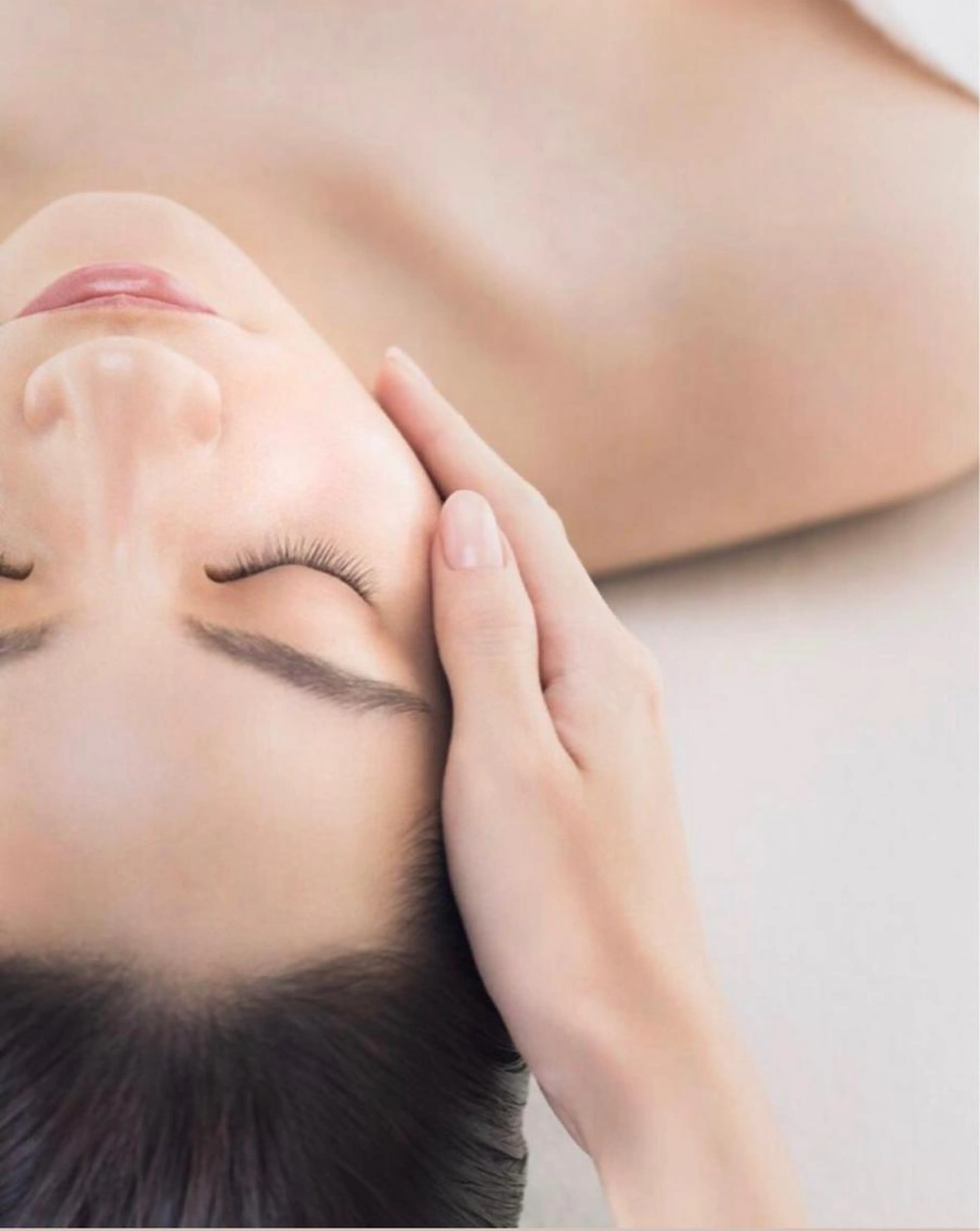 【クリア&モイスト】オールハンドエステ💆🏻‍♀️お顔のみ集中的にお手入れ💗お着替えなしの時短メニューの写真