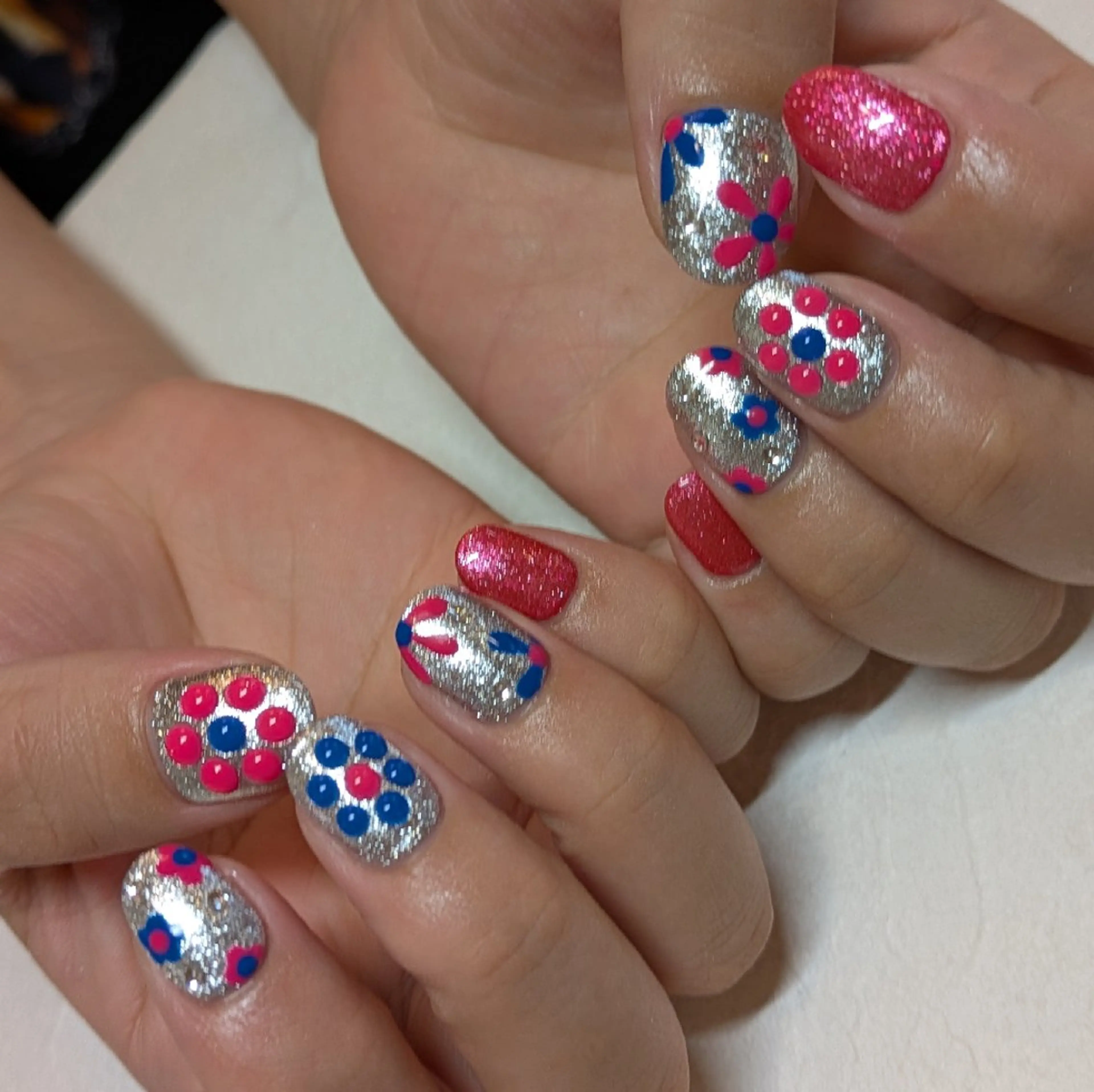 ネイル フラワーネイル ジェヌインネイル 河内のネイルデザイン