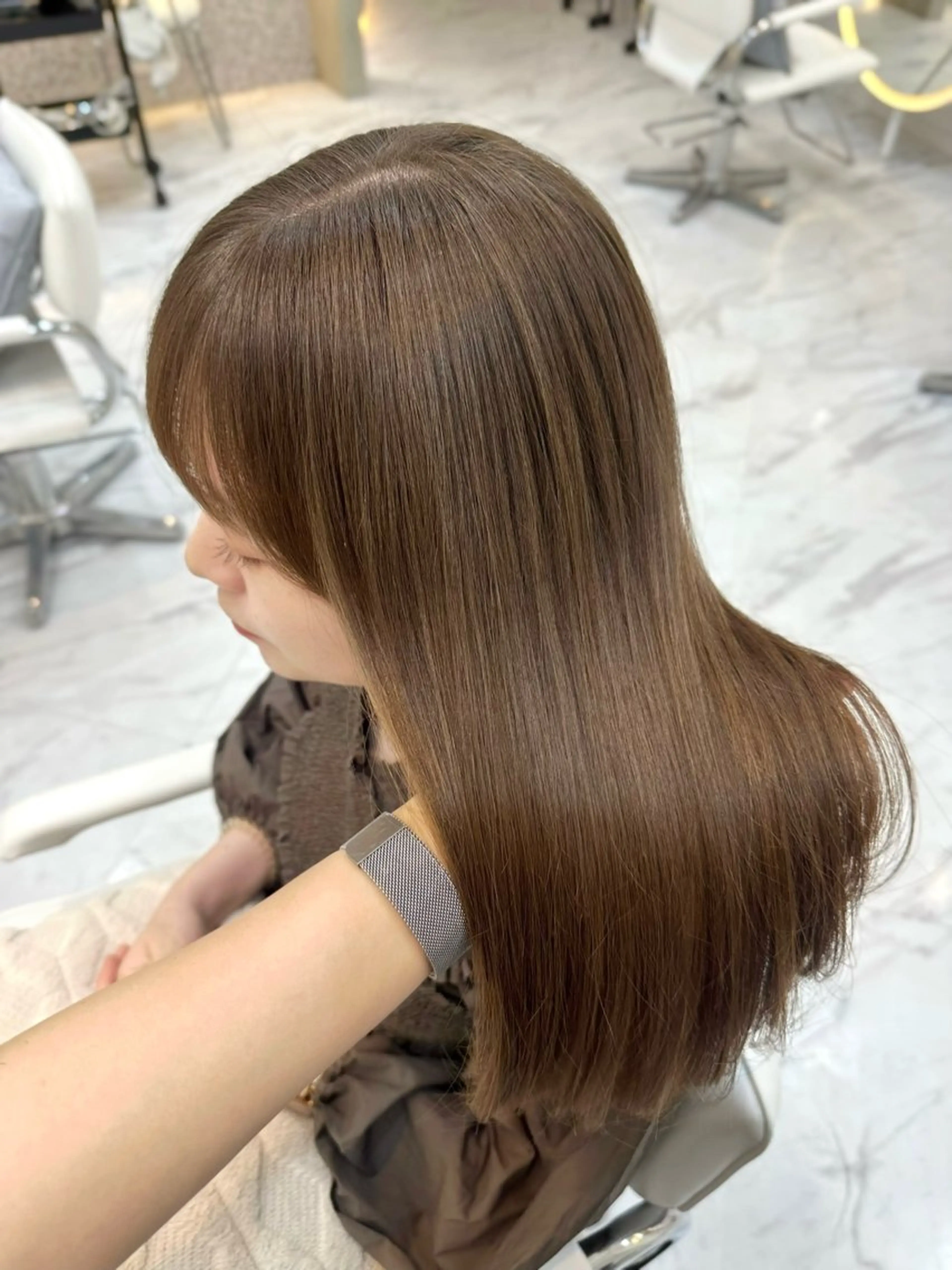 セミロング カット ヘアカラー トリートメント 髪質改善×艶カラー / sayaka🤍のヘアスタイル