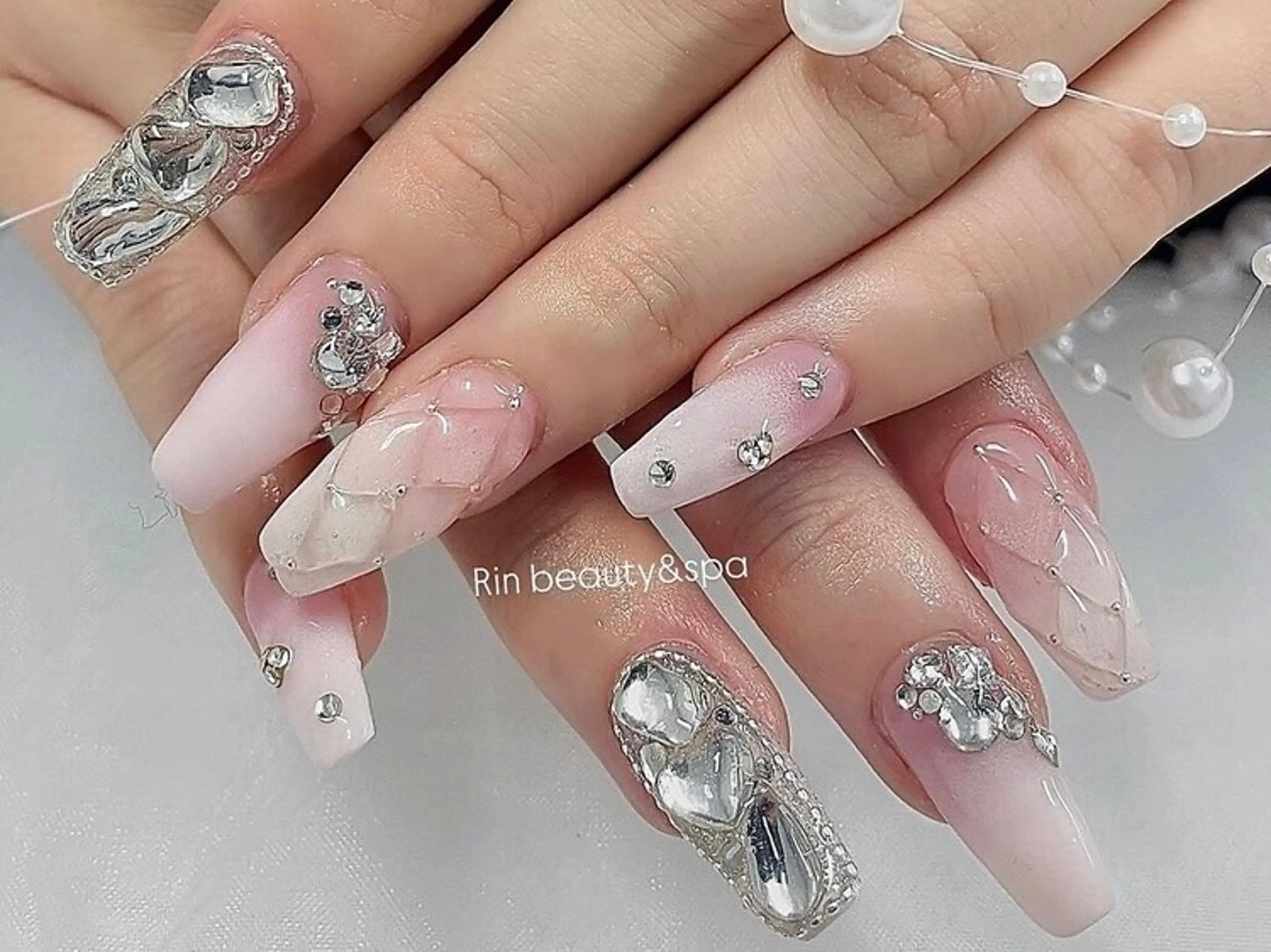 ロング Rin Nail 新大久保店のネイルデザイン