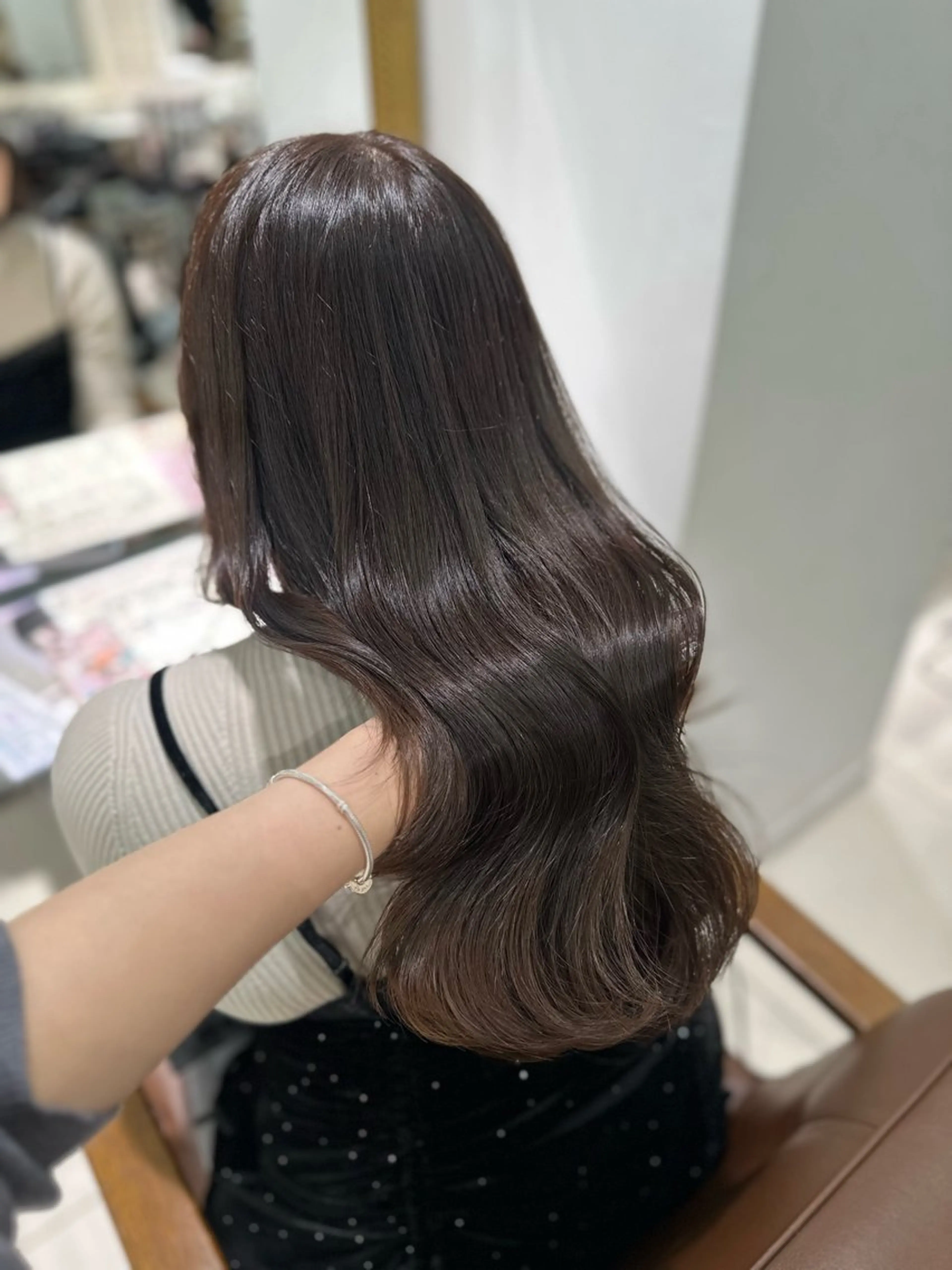 ロング カラー 透明感カラー ヘアカラー トリートメント 髪質改善透明感カラー 🩶Nanakoのヘアスタイル
