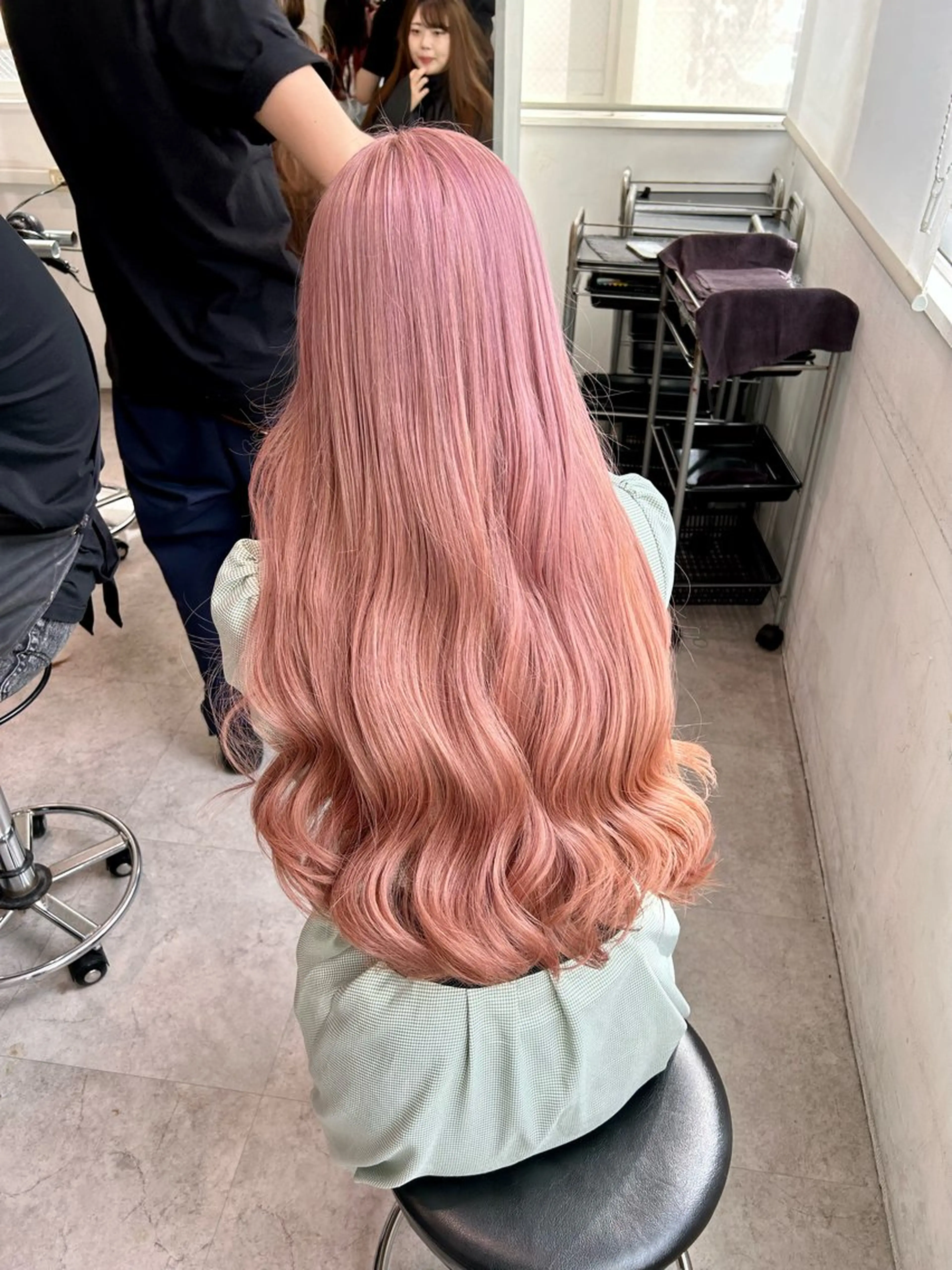 ロング カラー ヘアアレンジ トレンドモテカラー 🩷色落ちまで可愛くのヘアスタイル