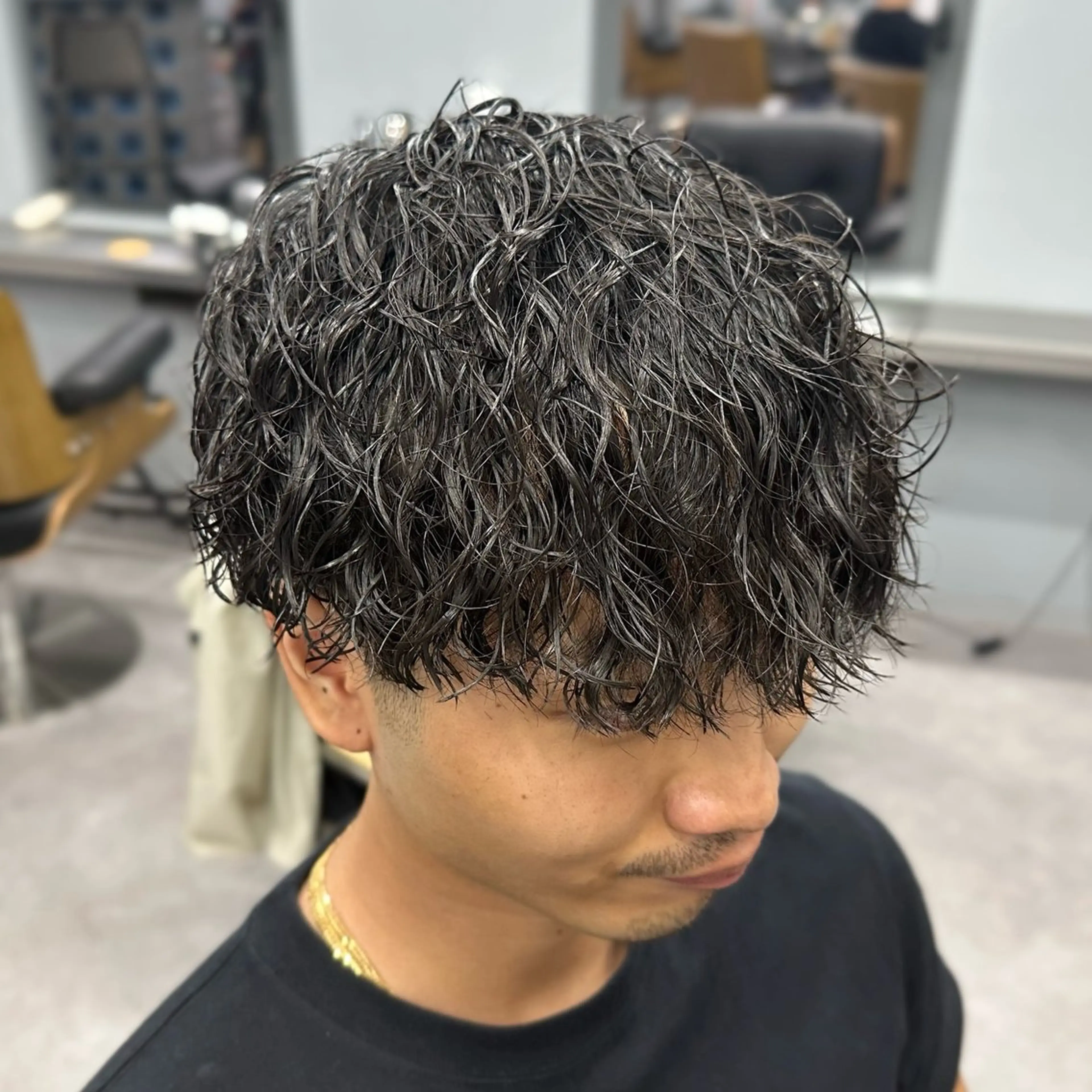 ショート パーマ メンズ メンズブリーチ センターパート フェードカット メンズパーマ スペインカール カット パーマ I-CON  #blue MEN'S所属・池袋/カラー/パーマ NATSUのヘアスタイル