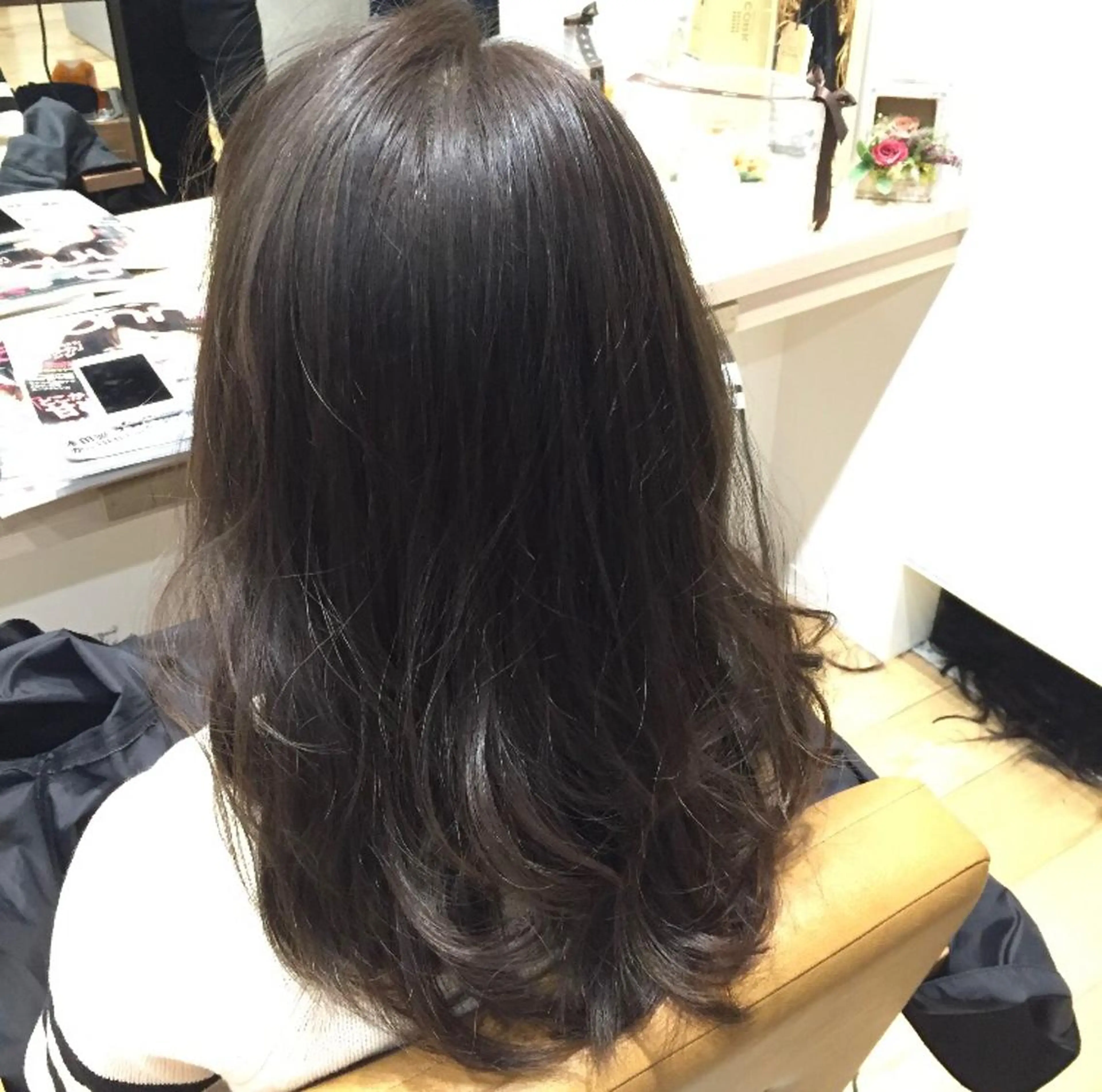 セミロング カラー ブルーカラー ブルージュ グレージュ SiiＱbyLuca所属・鈴木 まりやのヘアスタイル