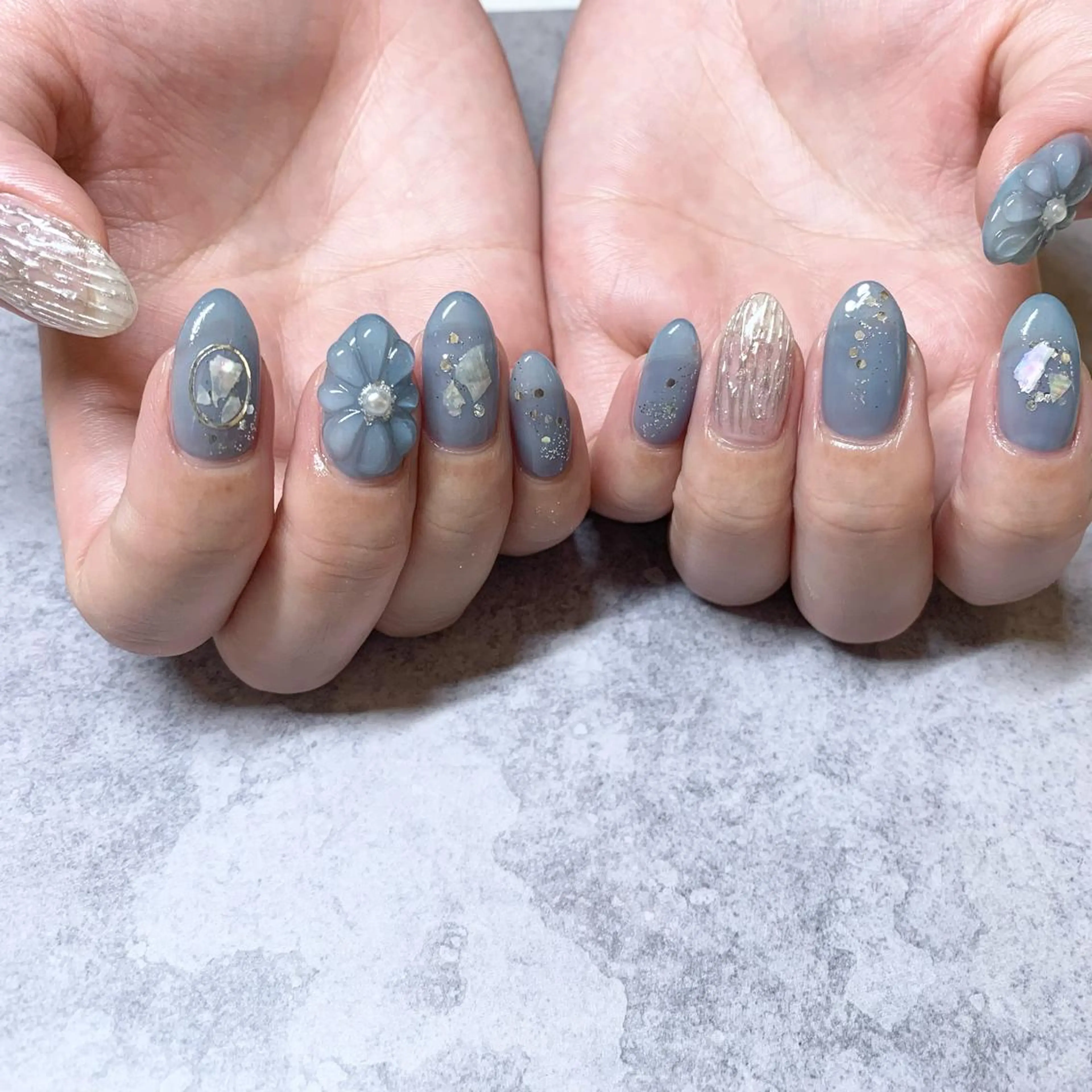 ネイル ハンドネイル ウシク ミユキのネイルデザイン