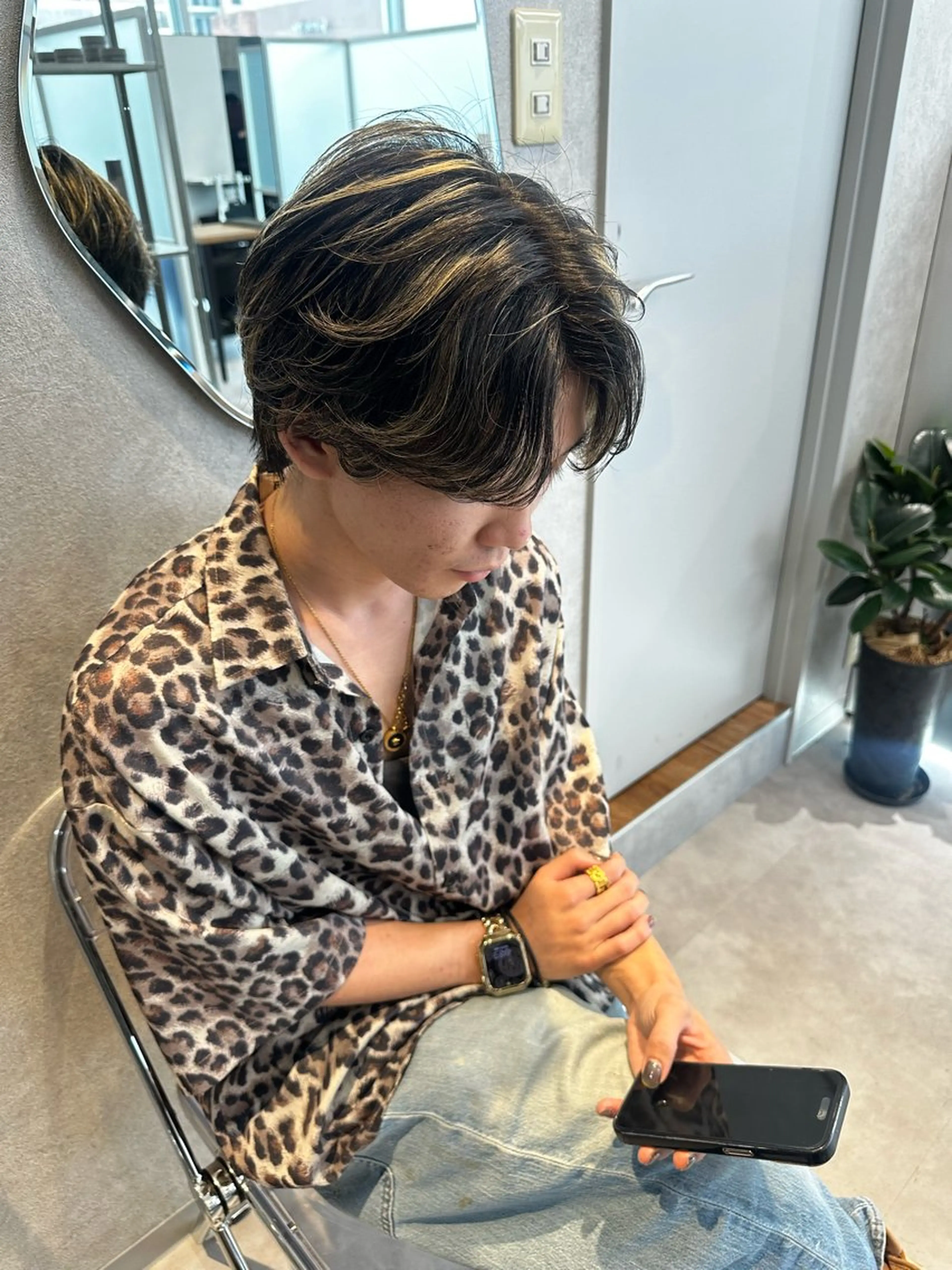 メンズカット＋デザインカラー(ハイライト等)の写真