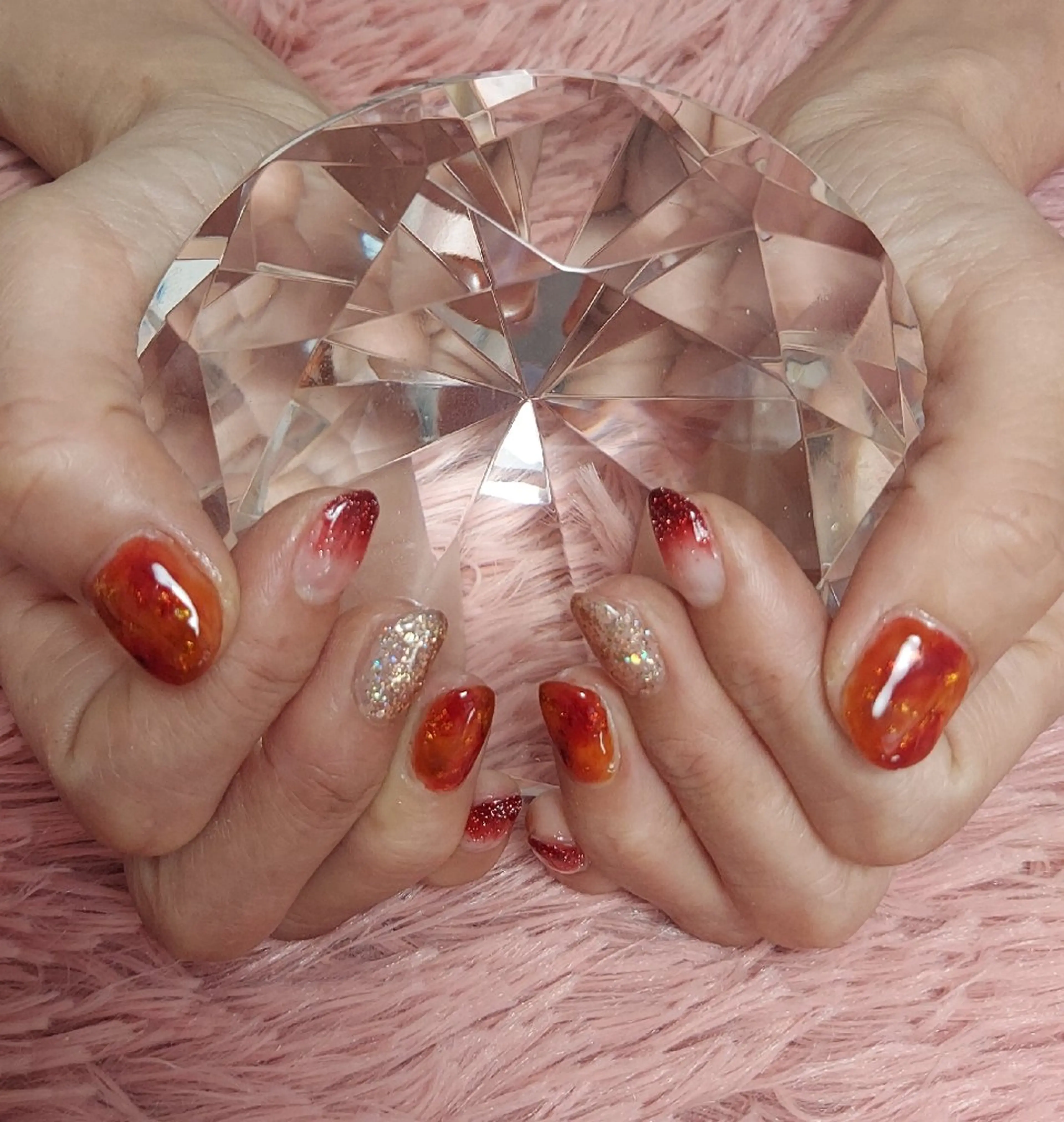 ネイル べっ甲ネイル 赤色 とりごえ さおりのネイルデザイン