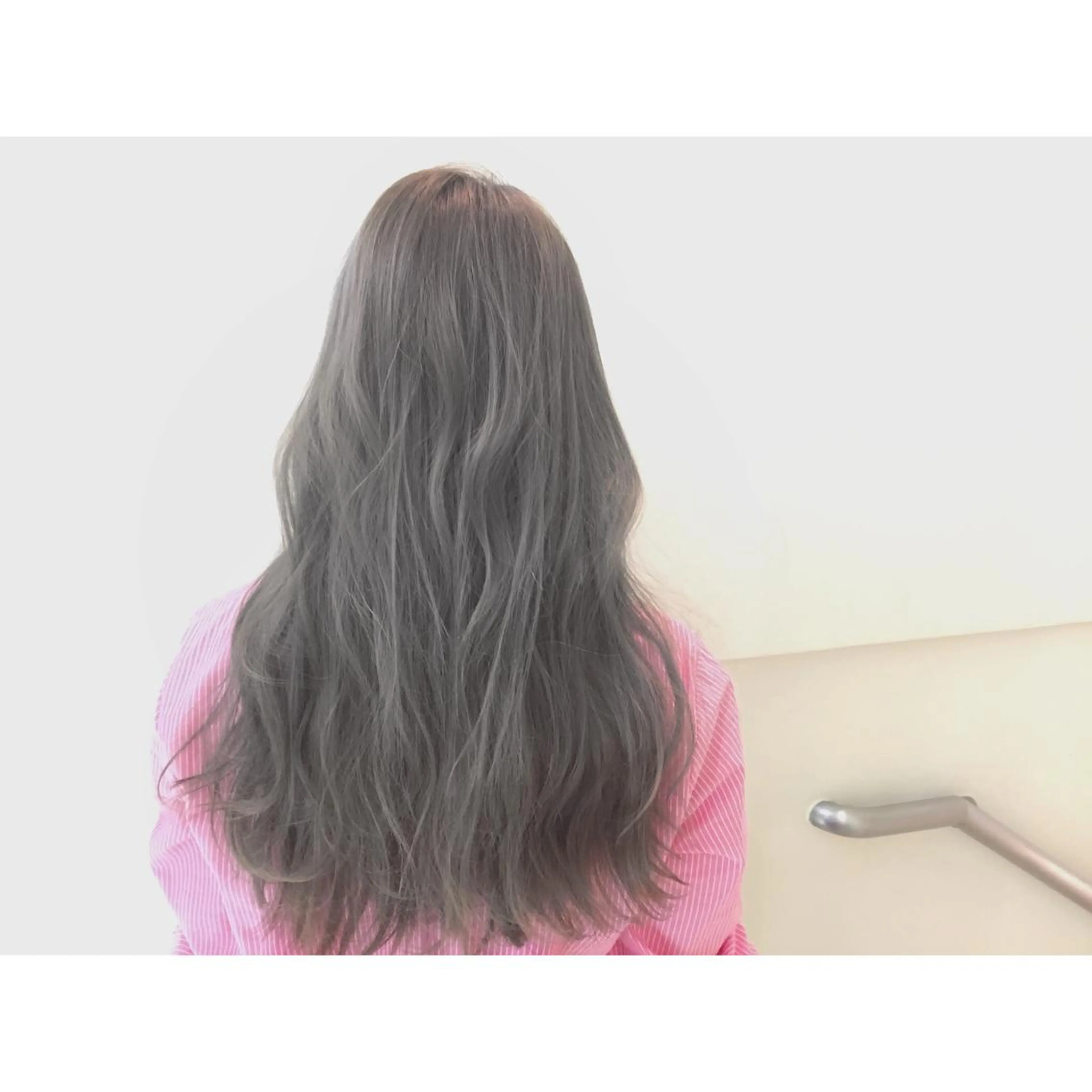 ロング カラー 加藤 利基のヘアスタイル