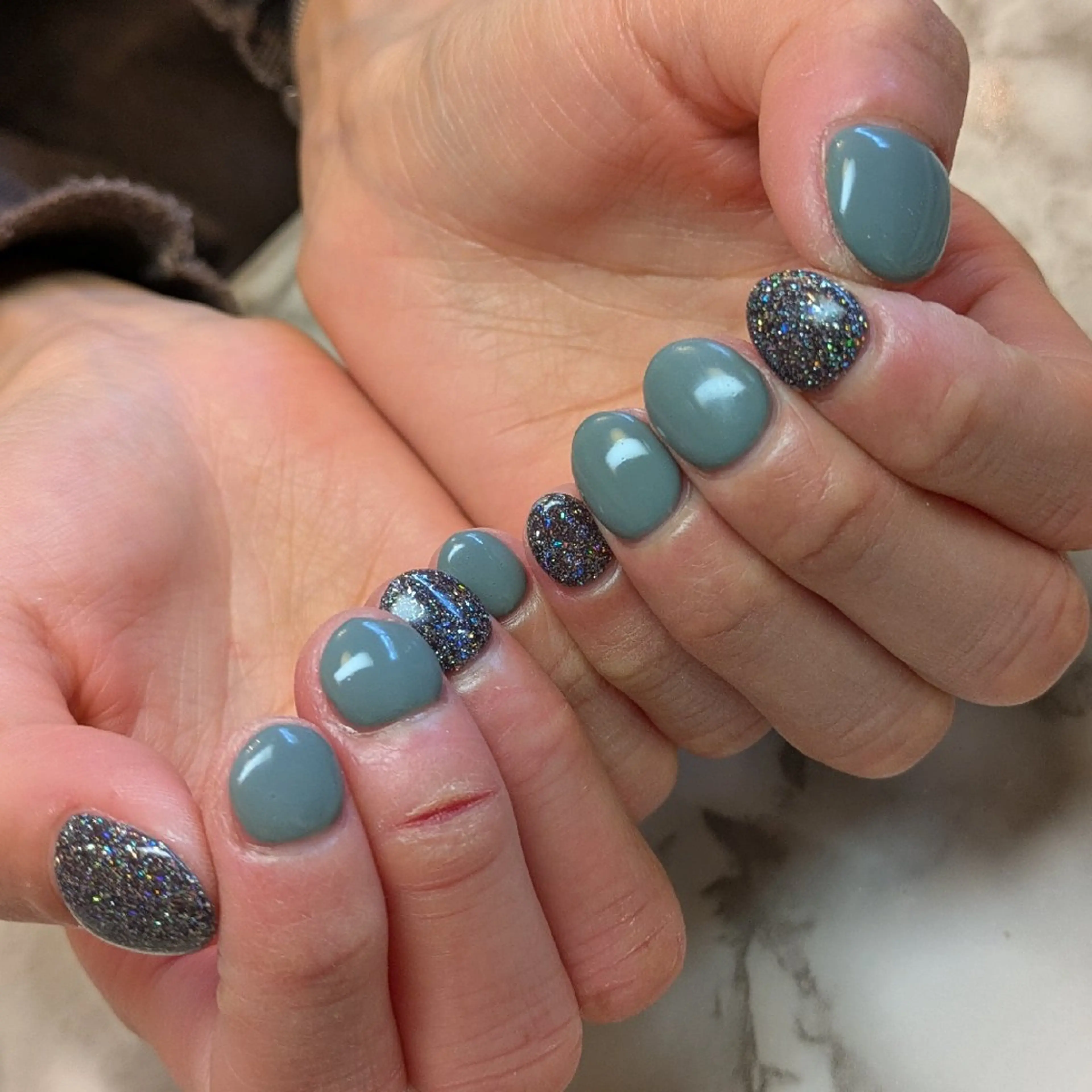 ネイル キラキラネイル ジェヌインネイル 河内のネイルデザイン