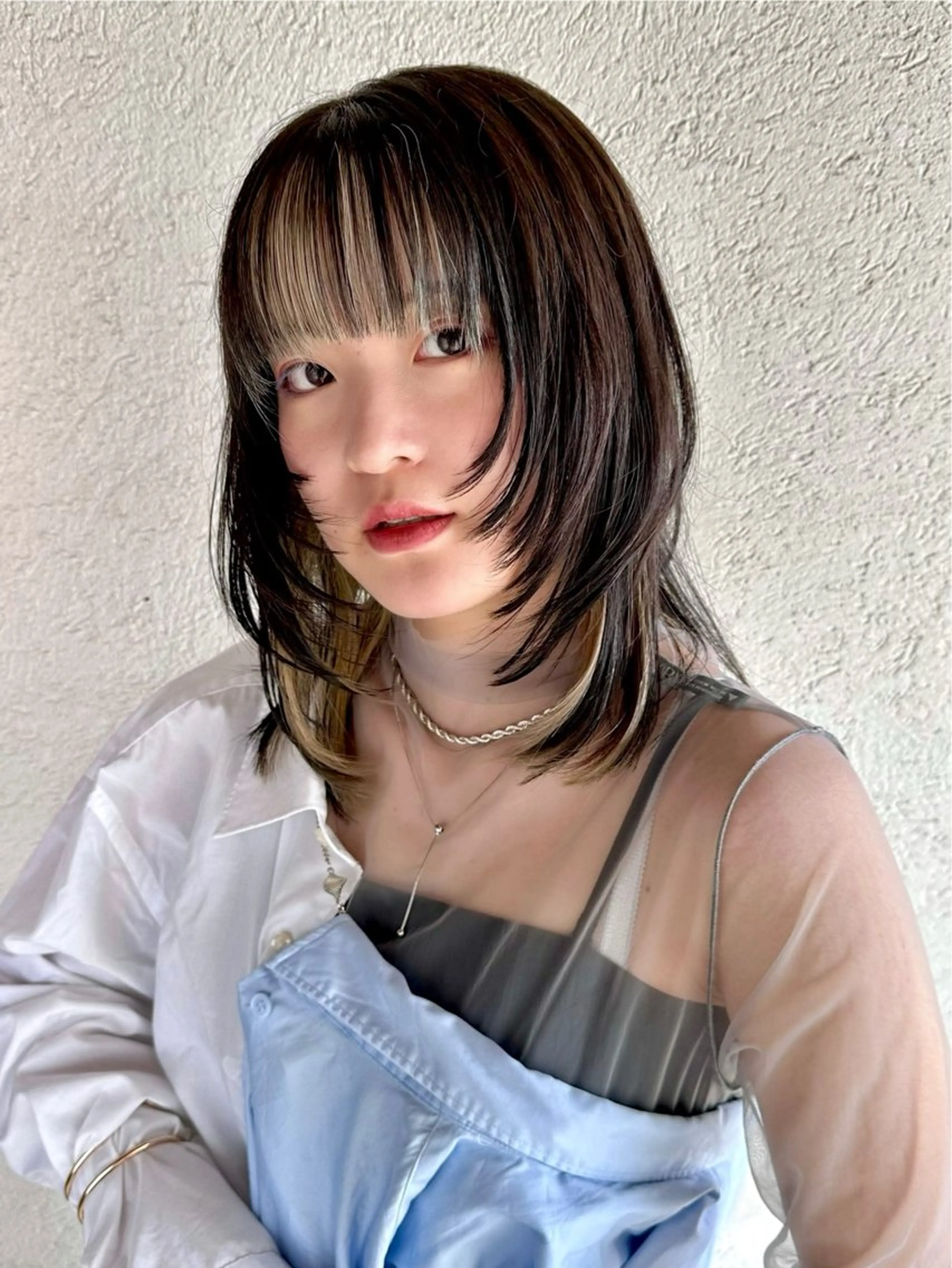 セミロング カラー ブリーチ 顔周りカット ヘアカラー 為頭 りたのヘアスタイル