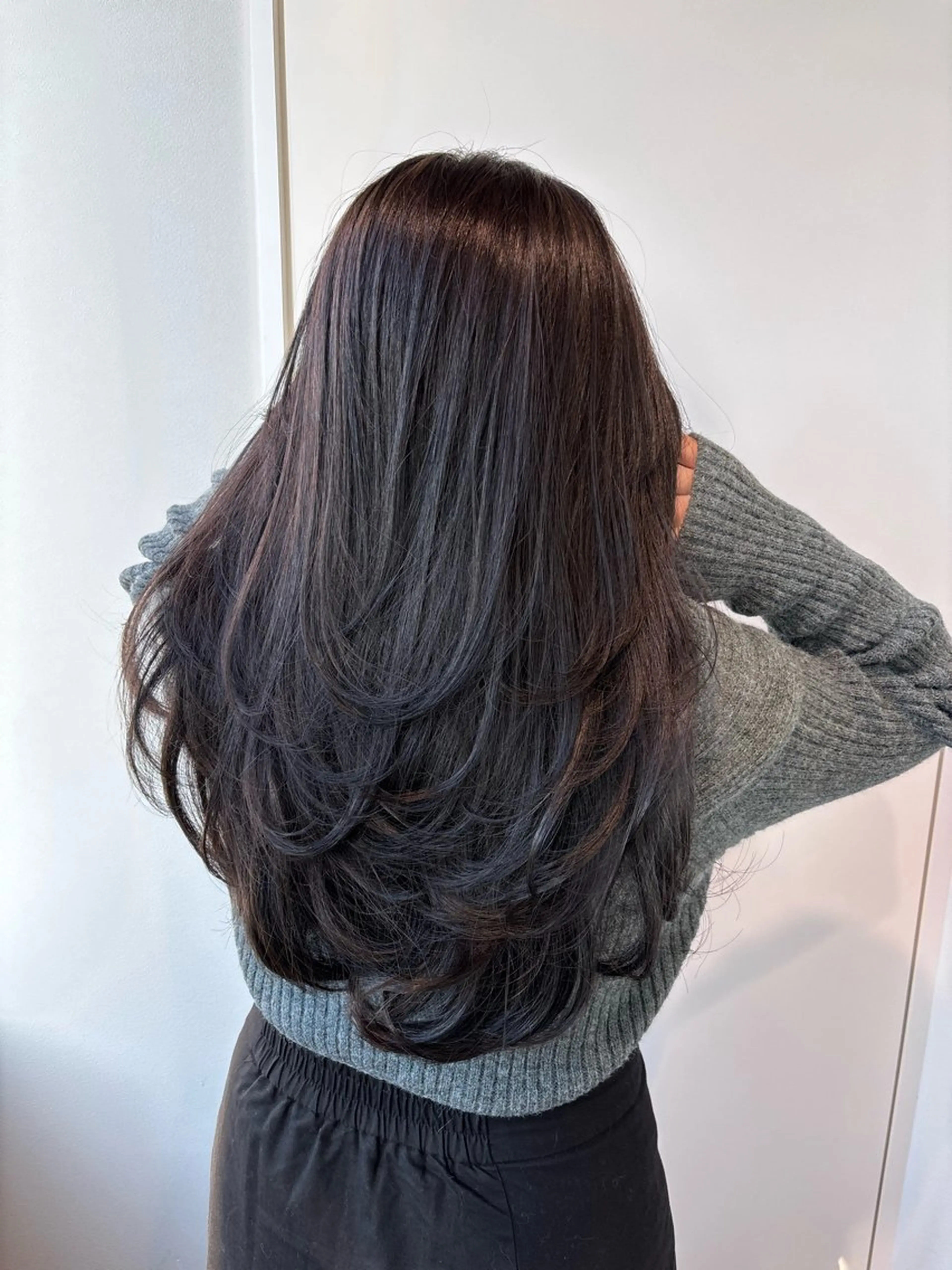 ロング カラー レイヤーカット カット ヘアカラー トリートメント 穐田 航のヘアスタイル