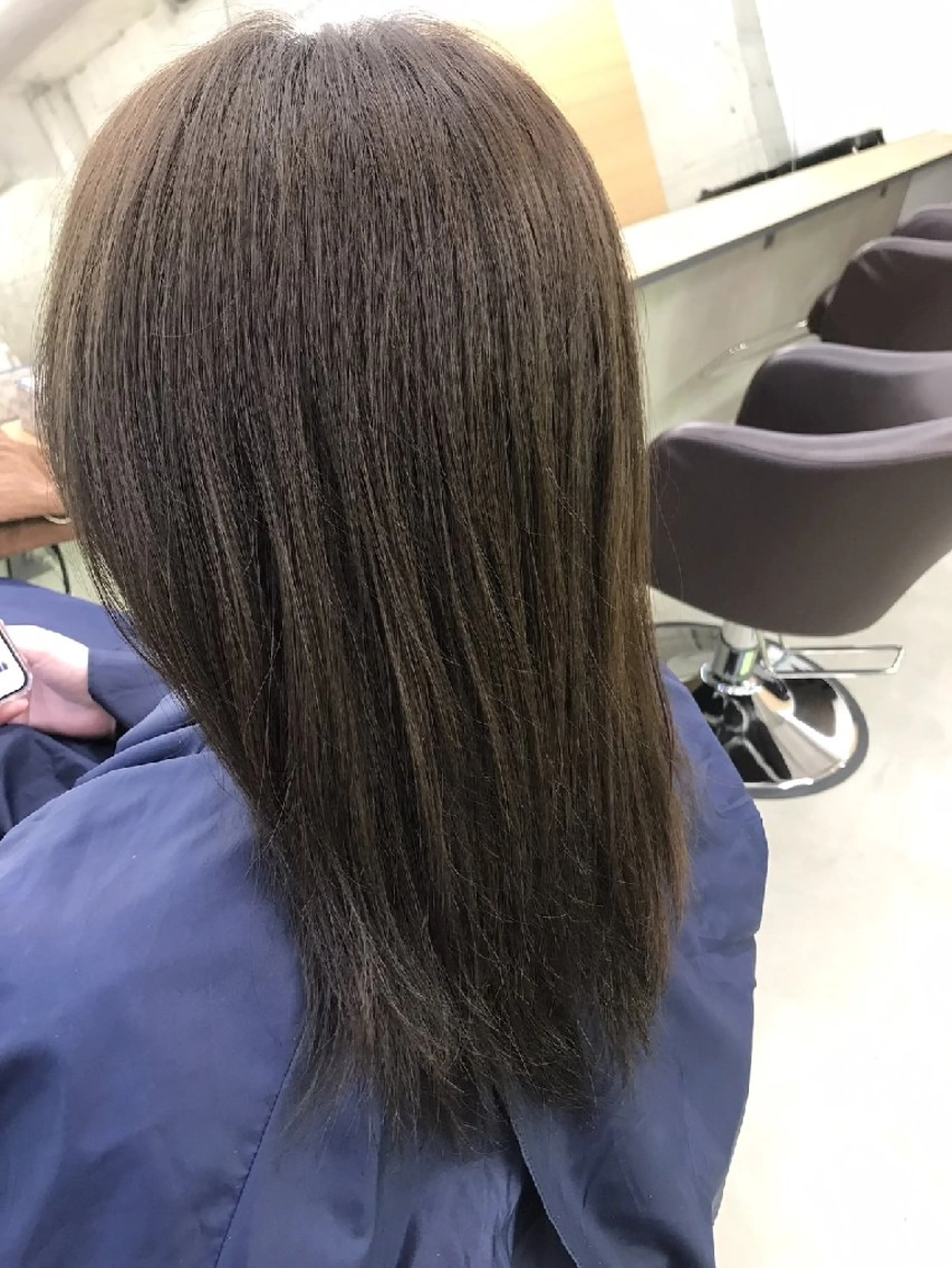 サラツヤ柔らかな✨️縮毛矯正+カット※根元12cm以上矯正をあてられる場合+ロング薬剤代¥500だけ追加金必要になりますの写真