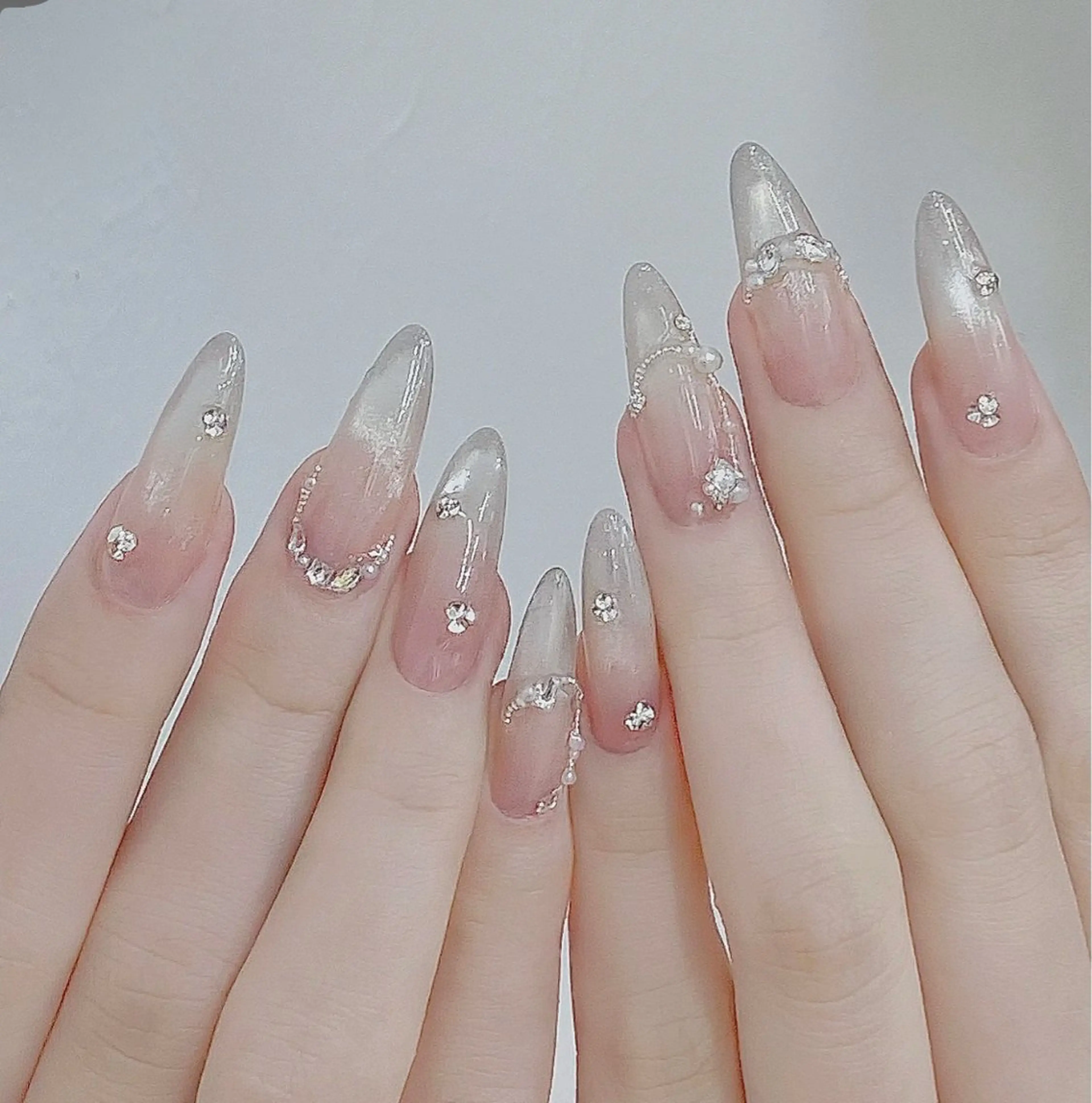 【チップ長さだし】ワンホンネイル　10本パーツ付け放題の写真