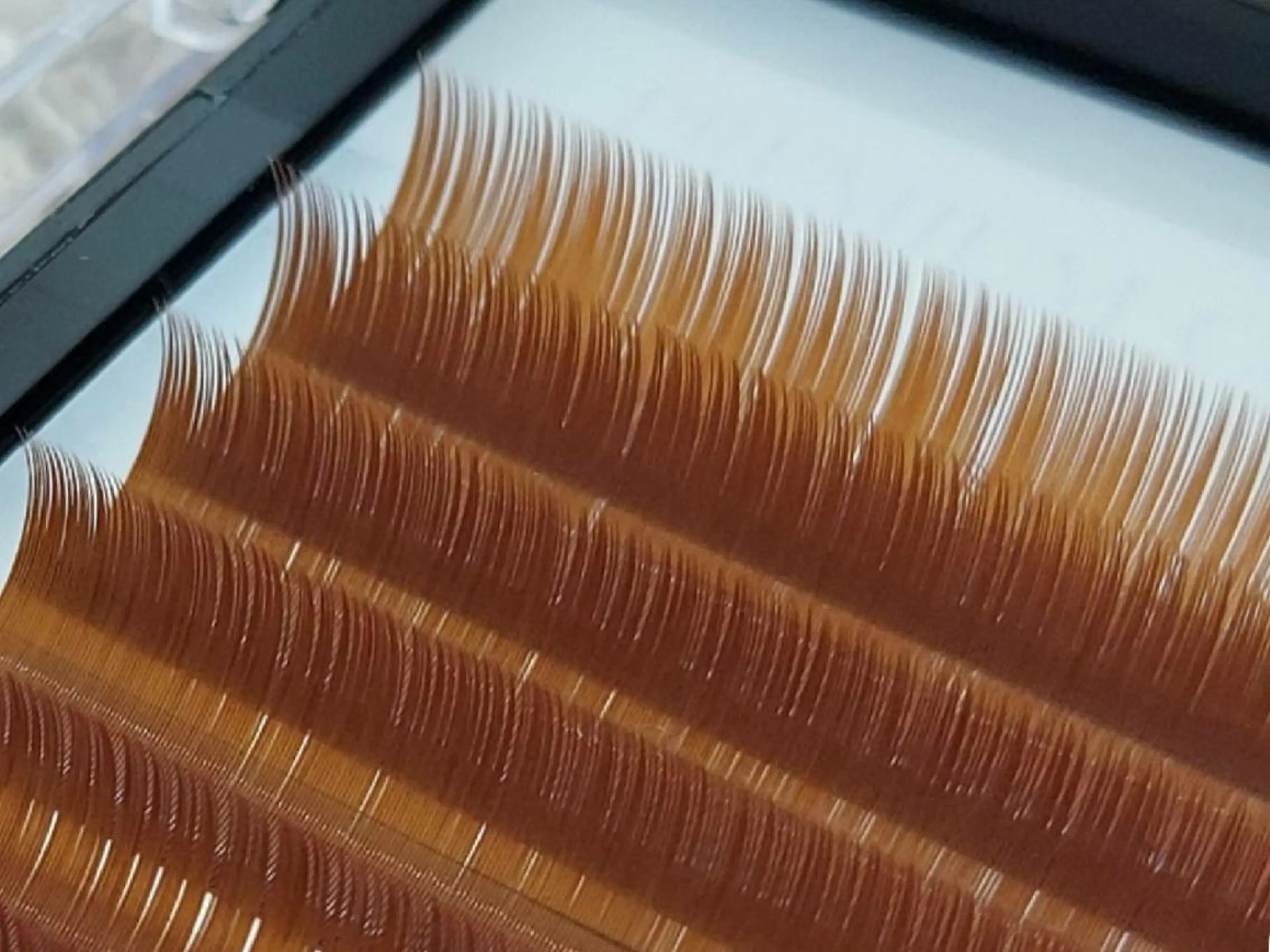 マツエク・マツパ カラーマツエク ‘Amo アモのマツエク・マツパデザイン