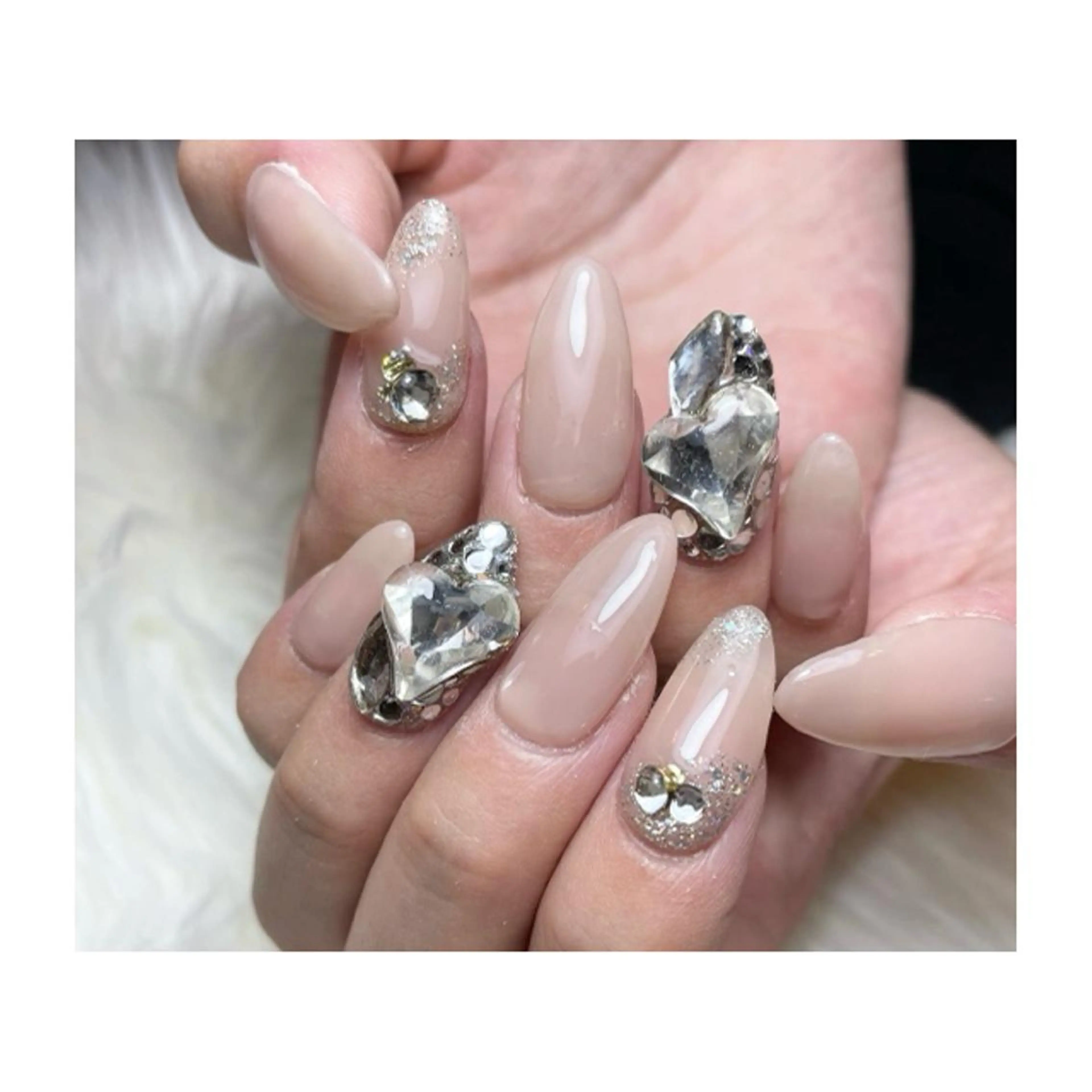 ネイル 駒月 明日香の眉毛・アイブロウイメージ