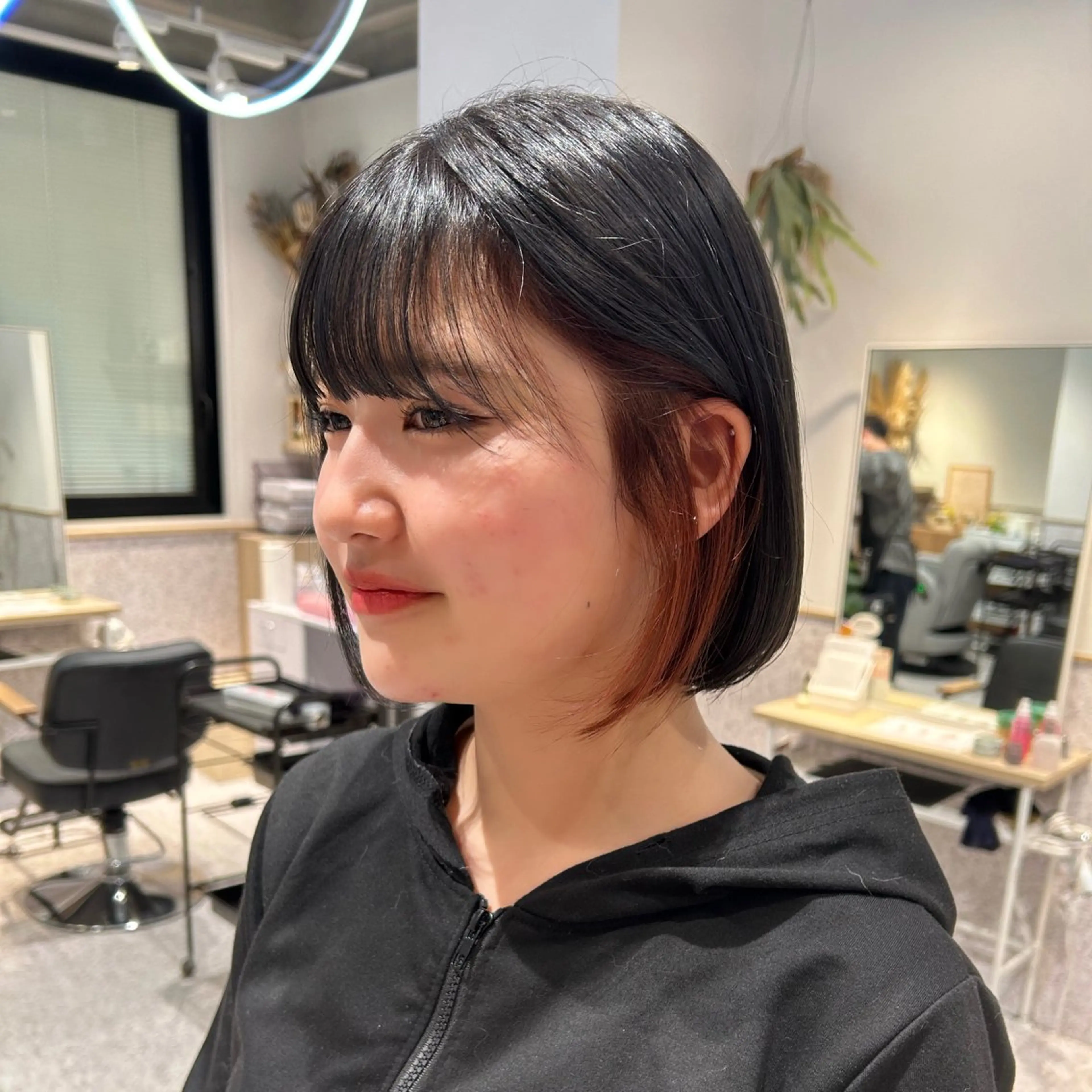 カラー ダブルカラー イヤリングカラー ハイトーンカラー インナーカラー 髪質改善 ヘアカラー ♡ハイトーン★ ネイル/しの♡のヘアスタイル