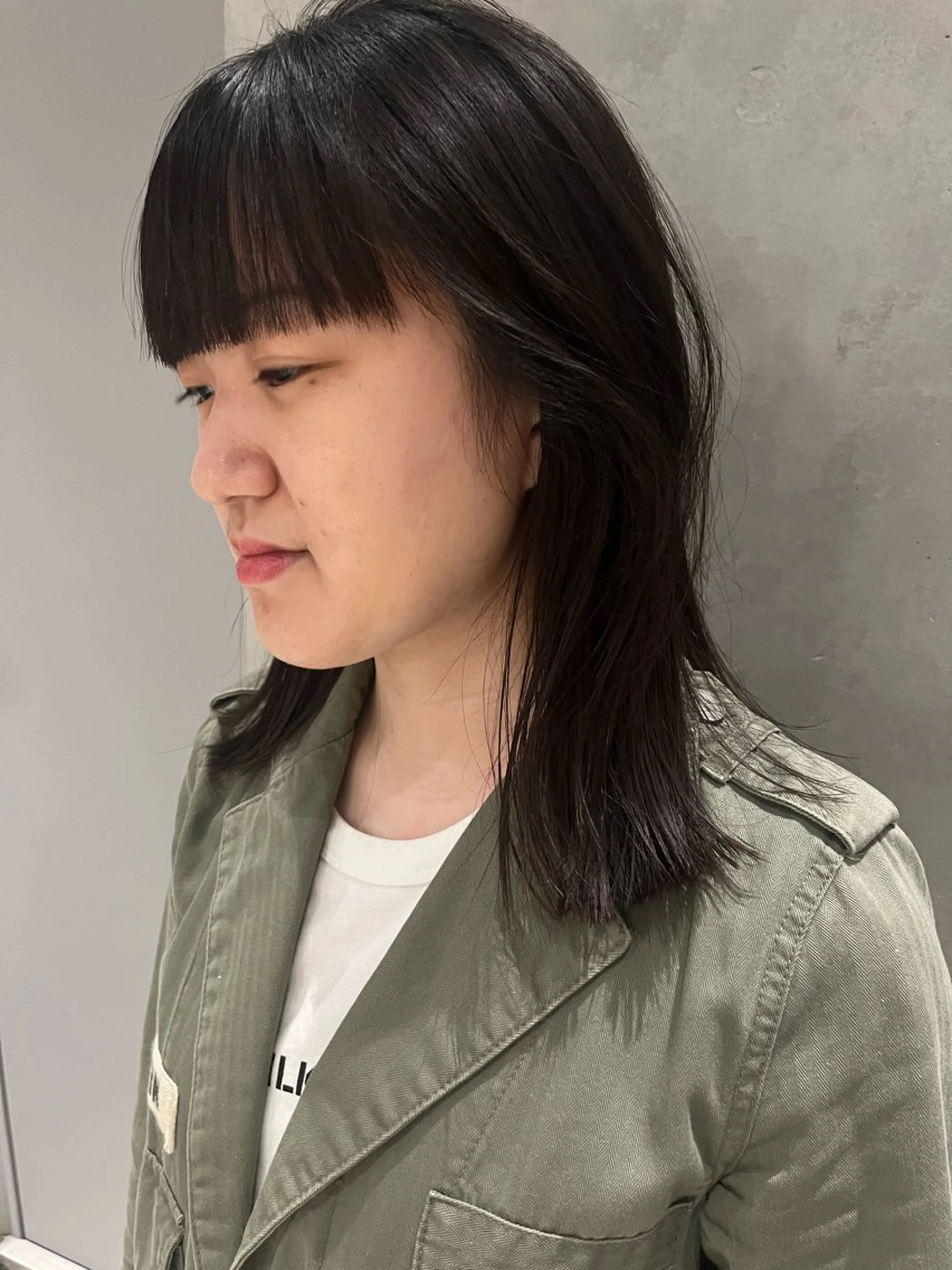 ミディアム 愛瑠奈 erunaのヘアスタイル