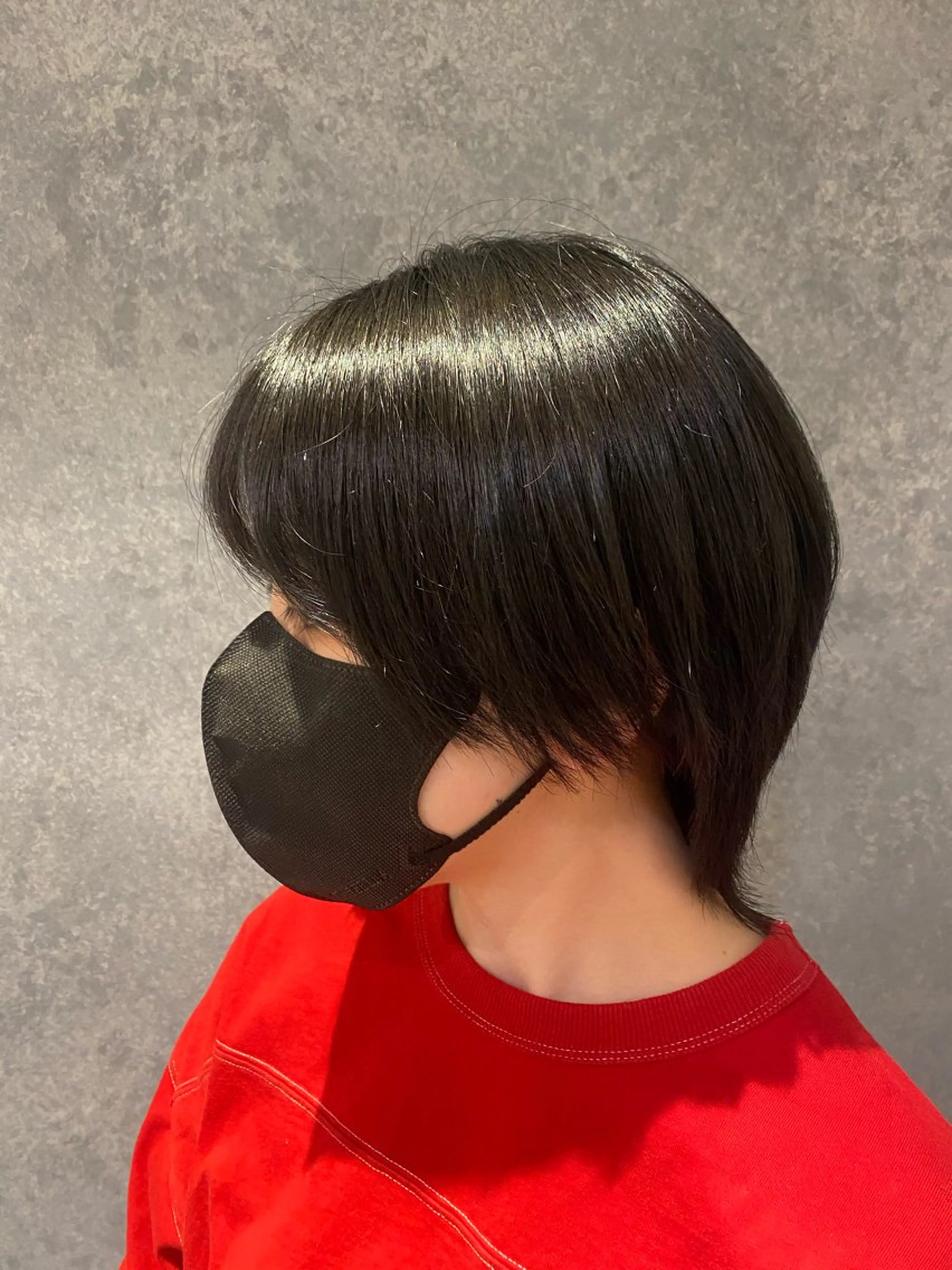 ショート カラー 黒髪 ブルーカラー ブルーブラック AiRU hair RIRIKOのヘアスタイル