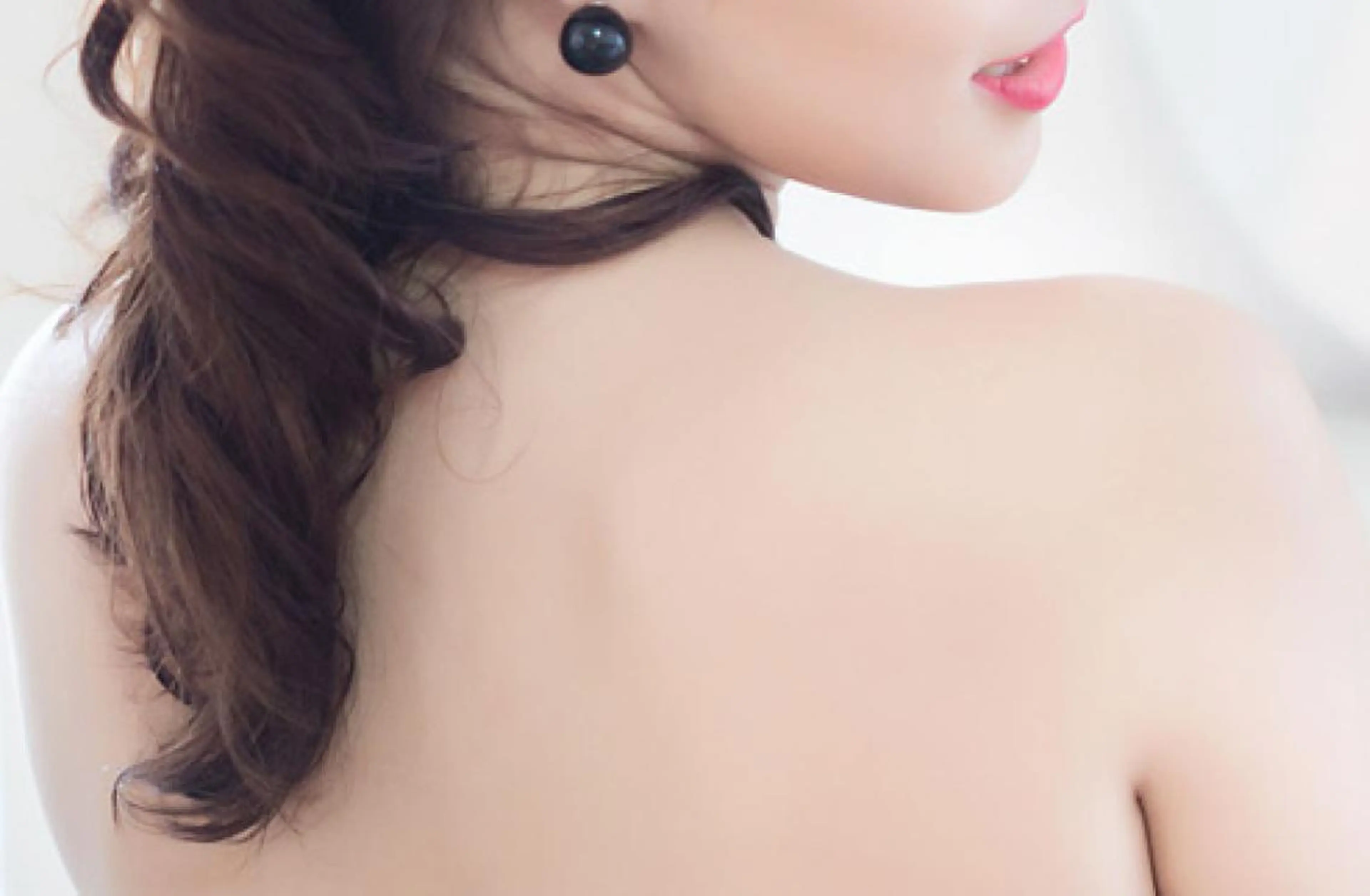 【背中美白コース】水光ジェットでビタミン美容液導入◎パッ明るい透明肌♪の写真