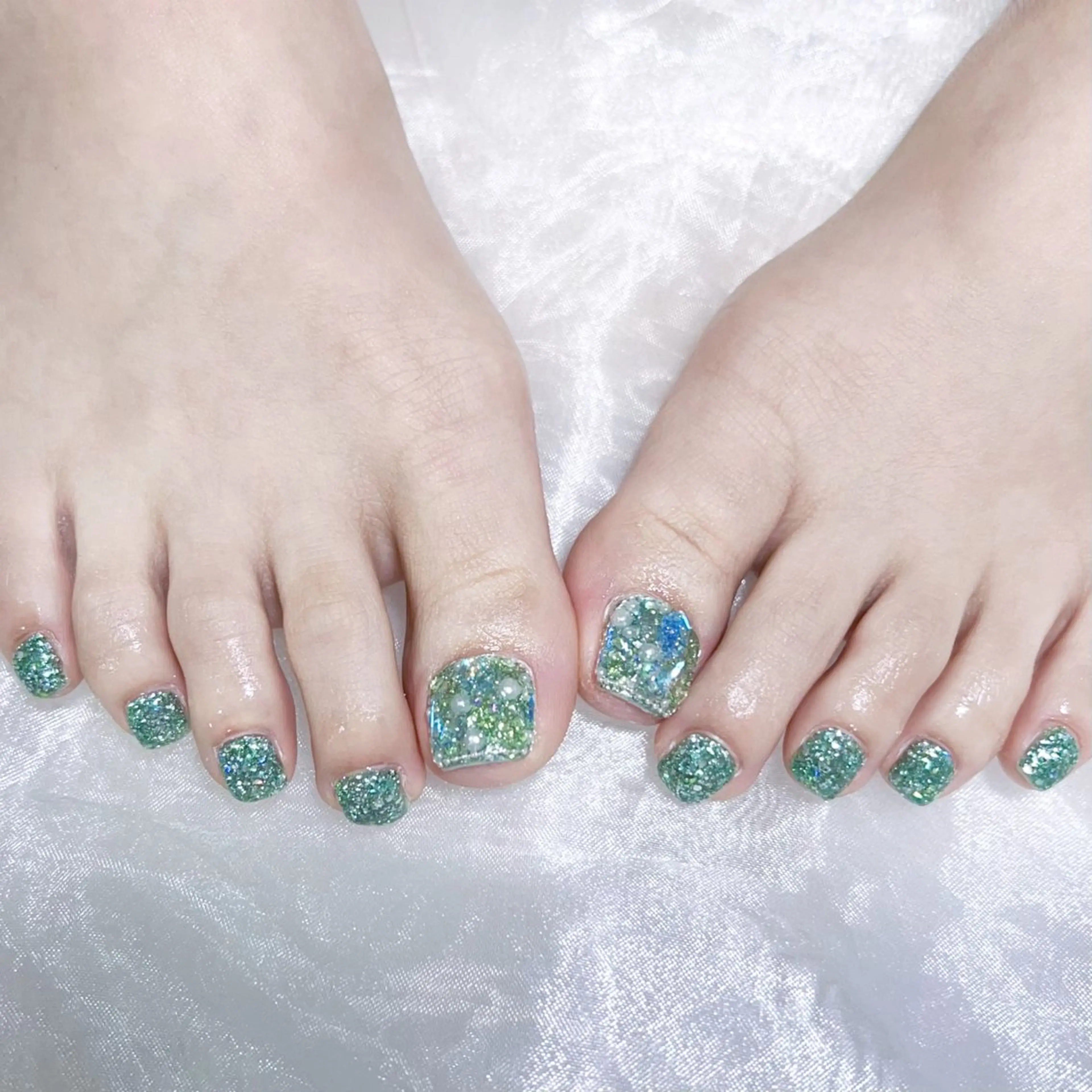 メンズ ネイル メンズ韓国風 アートネイル オーロラネイル ガーリー キラキラネイル フットネイル Nail salon 木にいるのネイルデザイン