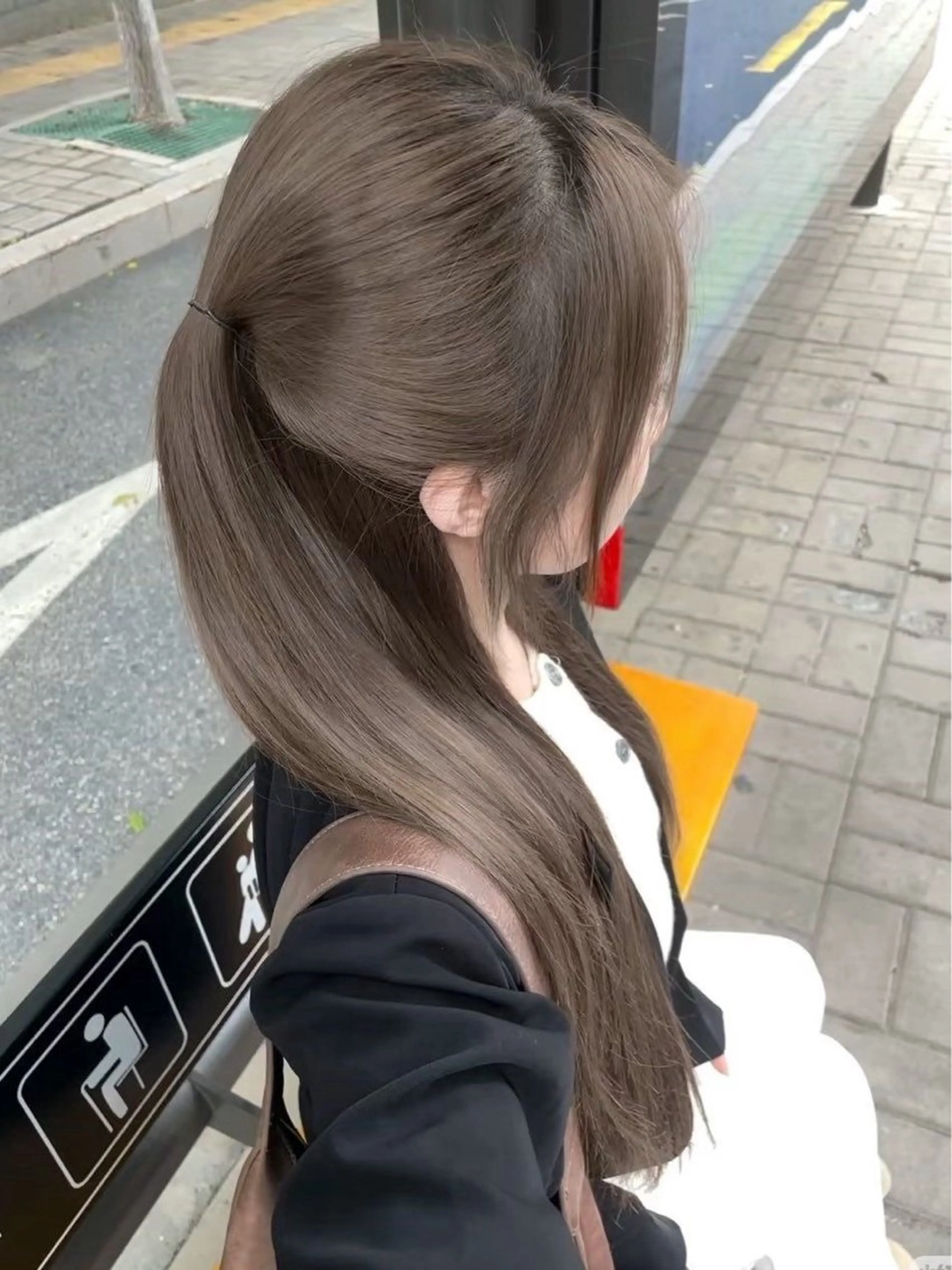 セミロング カラー カット ヘアカラー トリートメント 表参道/赤み無し 透明感 colorのヘアスタイル