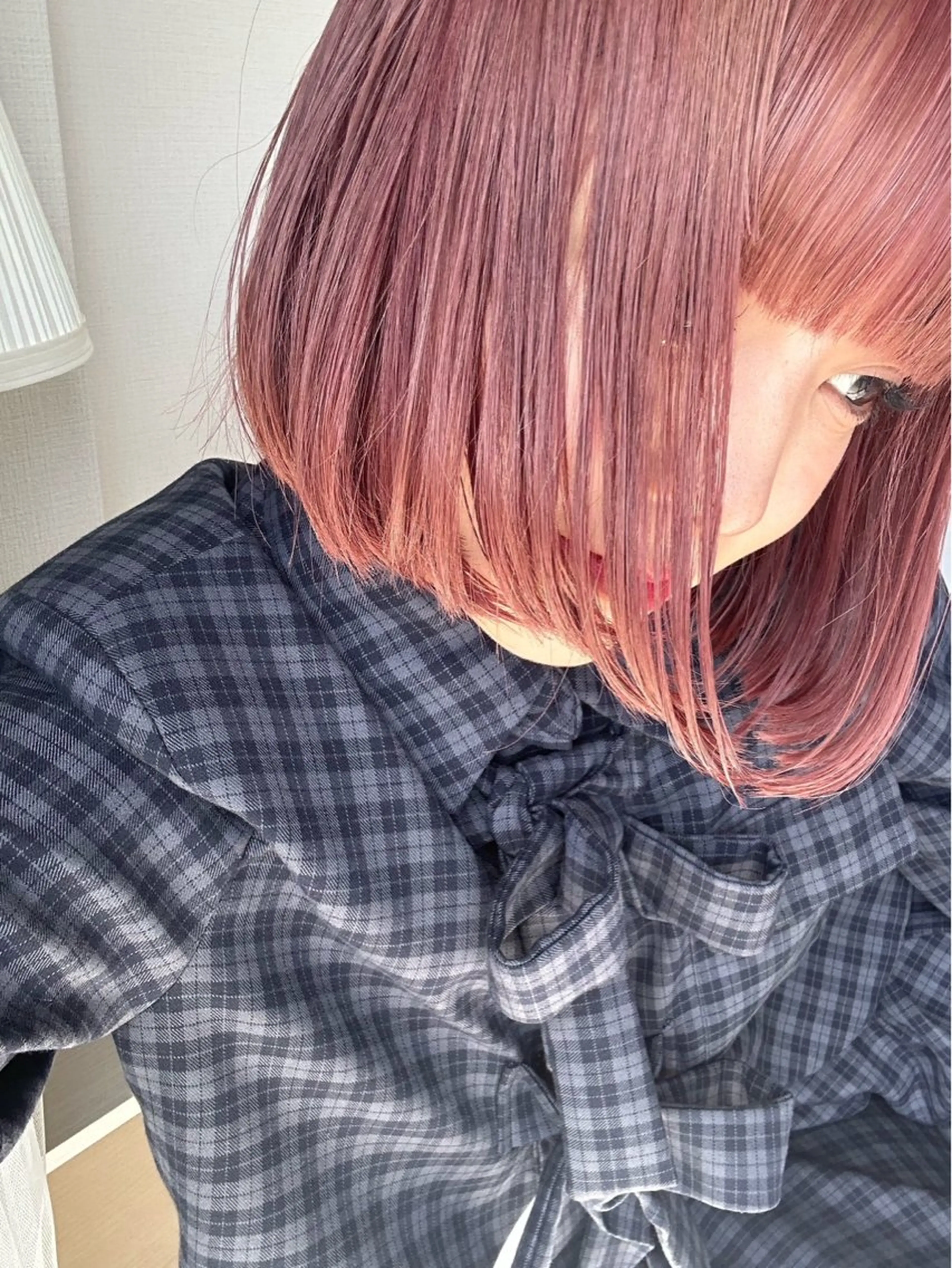 ミディアム karin ボブハイトーンのヘアスタイル