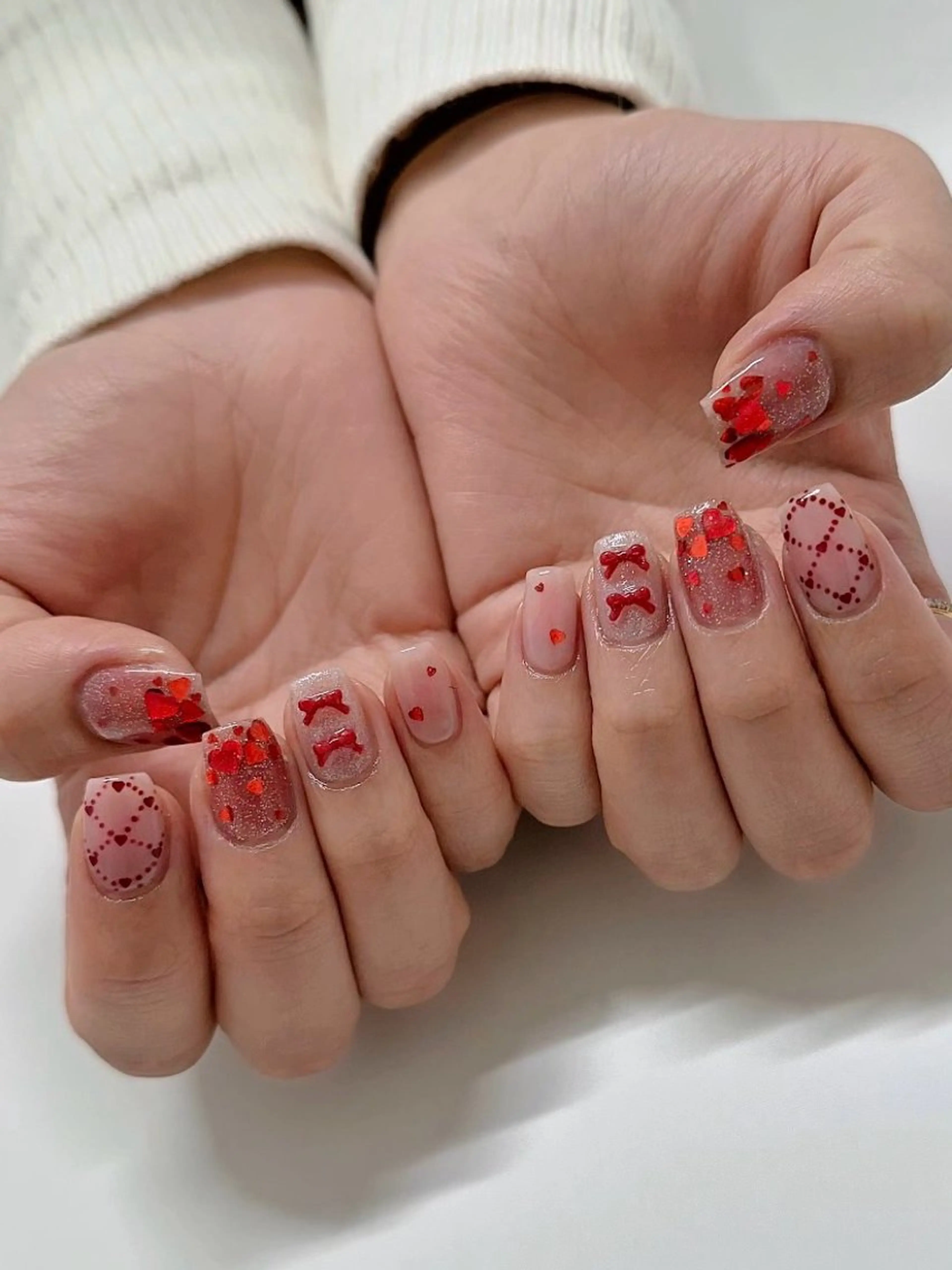 ネイル tsuki🎀ワンホ ン🍒ガーリー🪄のネイルデザイン