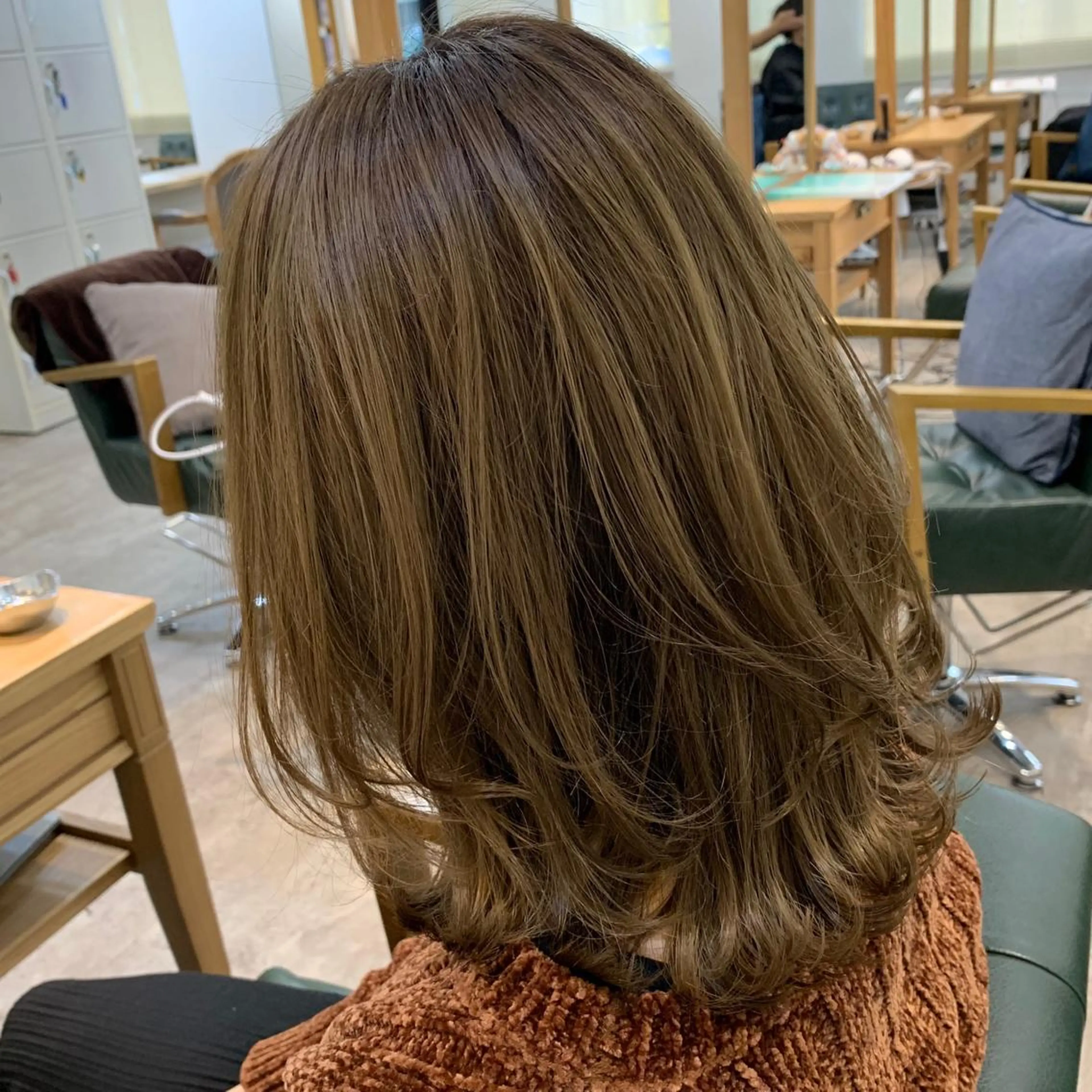 ミディアム カラー 加藤 雄大のヘアスタイル