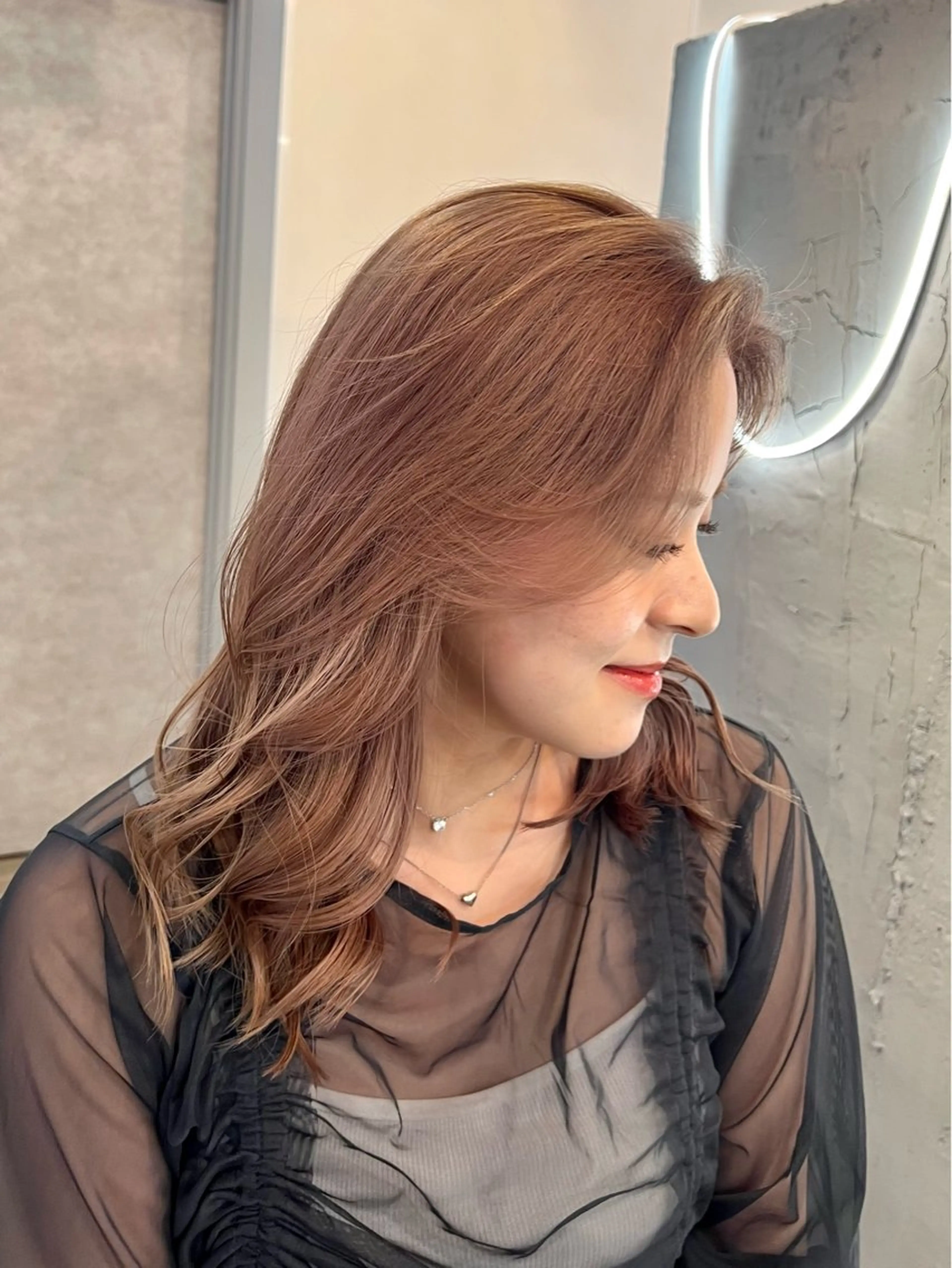 ミディアム カラー ベージュカラー カット ヘアカラー トリートメント いぐちしょうた🫧 VISAGEbaskのヘアスタイル