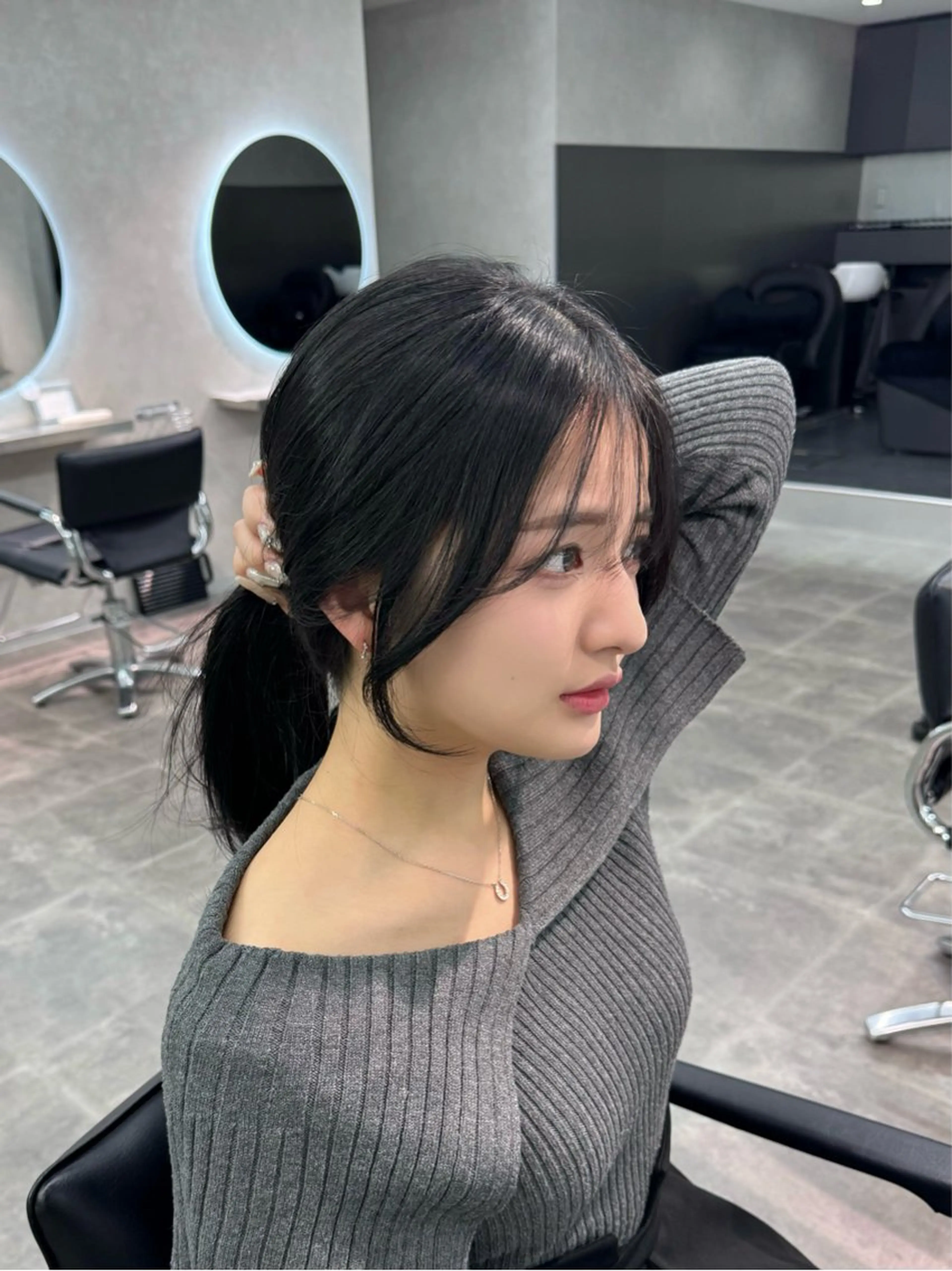 【結んでも可愛い】顔周りのみカット＋韓国カラー＋4ステップトリートメントの写真