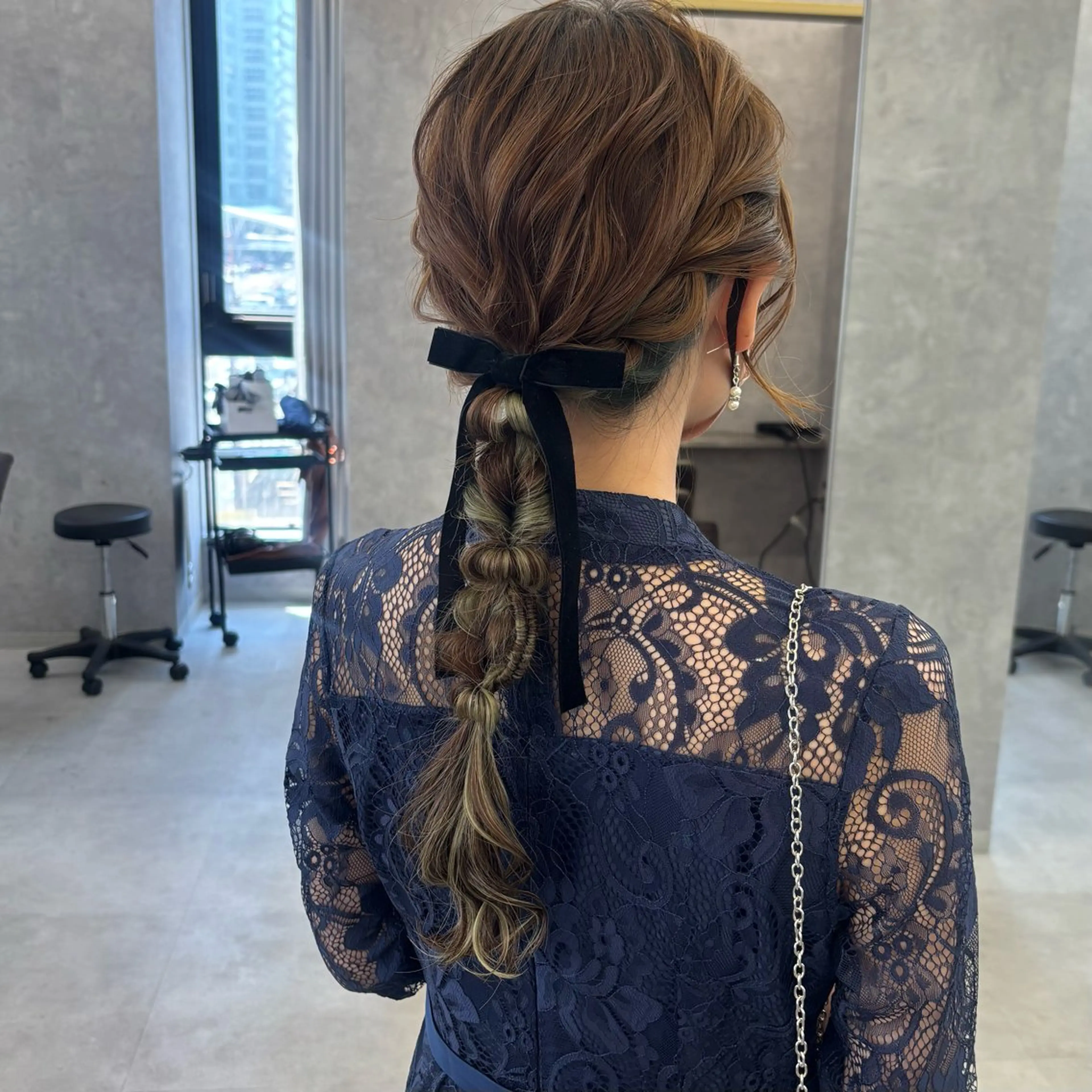 ロング ヘアアレンジ ヘアセット NUMBER_ ユイナのヘアスタイル