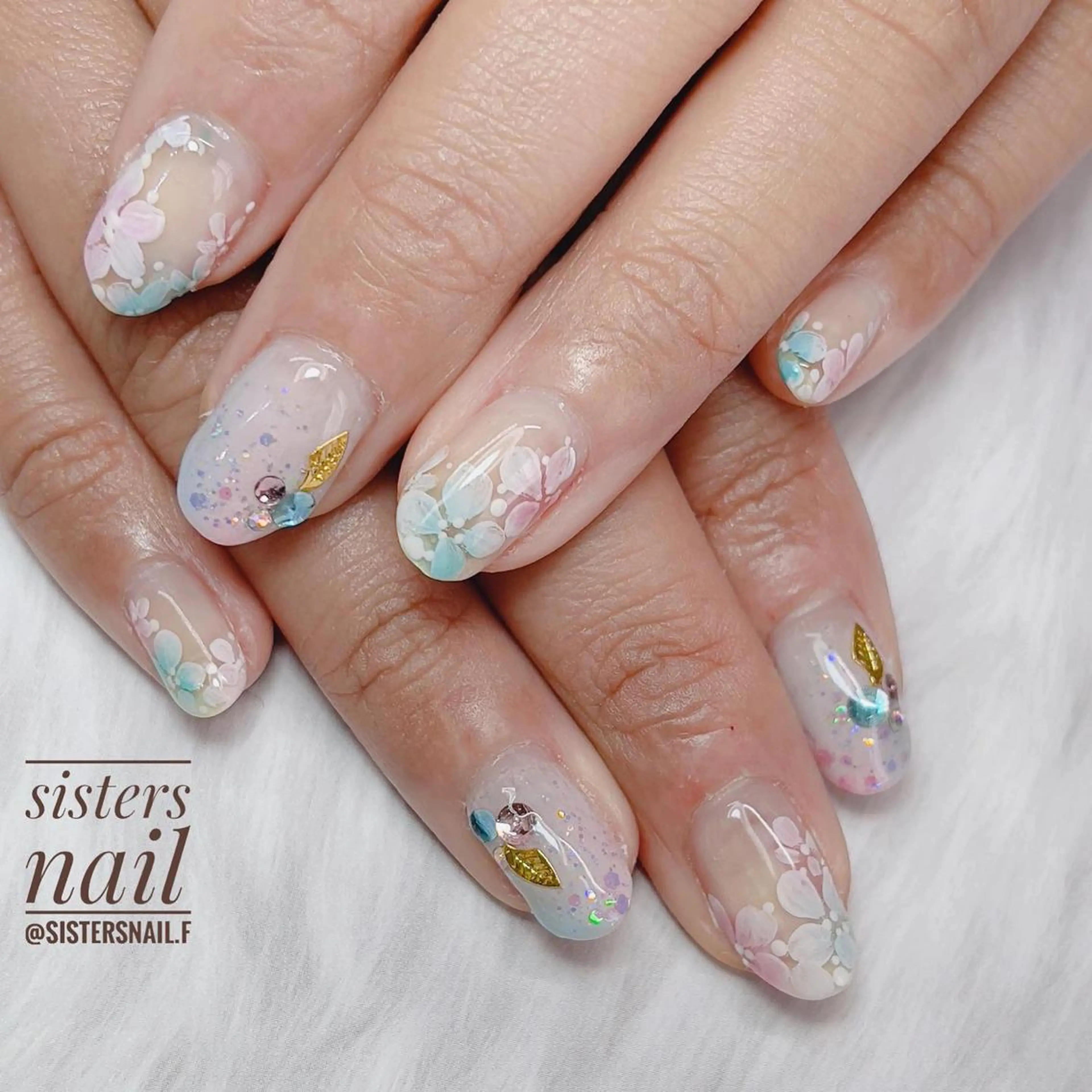 ネイル アートネイル 成人式 フラワーネイル フレンチネイル グラデーション sisters nail.fのネイルデザイン