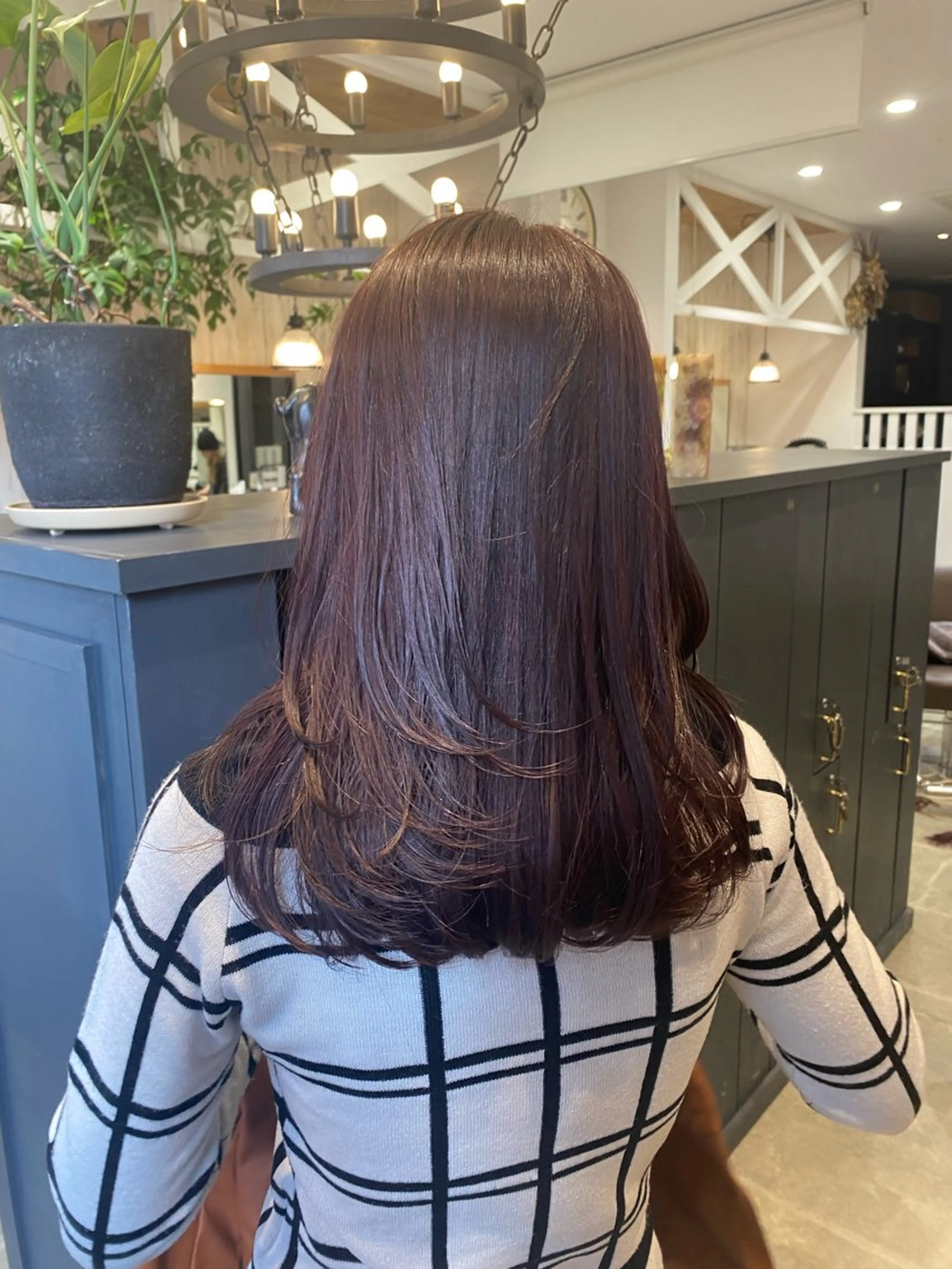 セミロング レイヤーカット カット ヘアカラー 柴田 枝利子のヘアスタイル